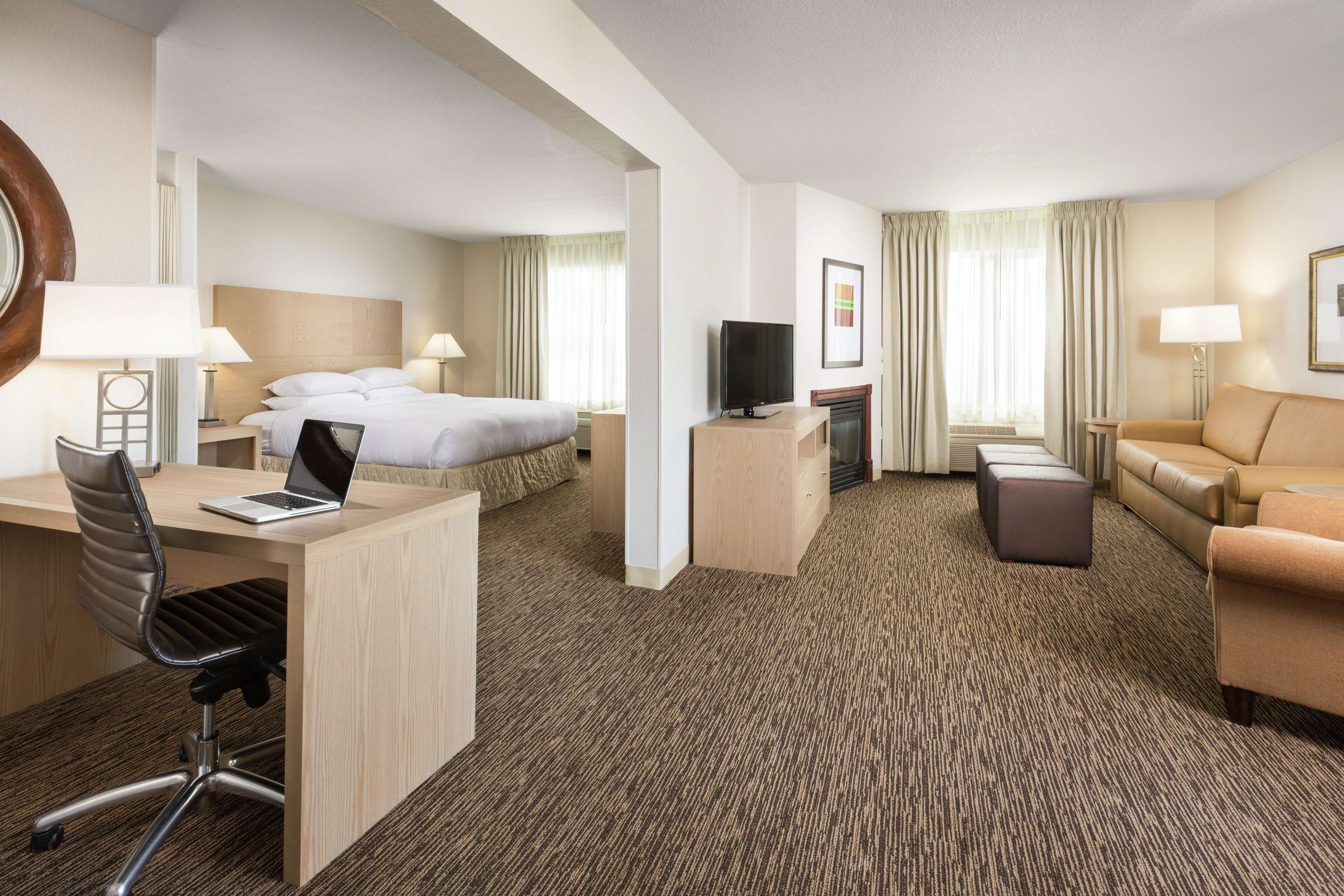 DoubleTree by Hilton Hotel Portland - Tigard Photo