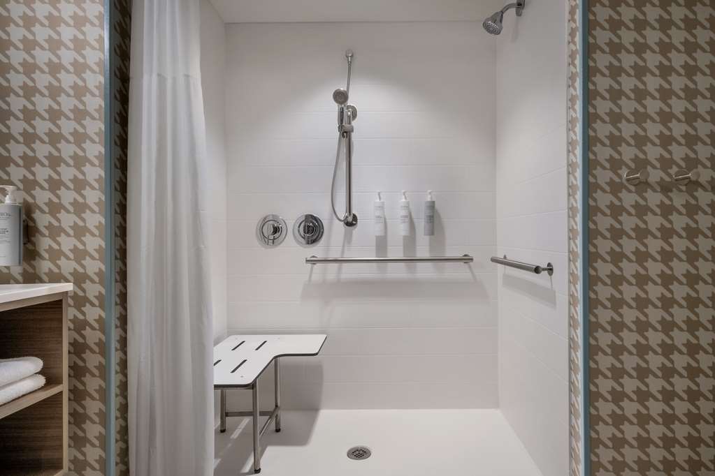 Home2 Suites by Hilton Austin East Side 5th Street Image