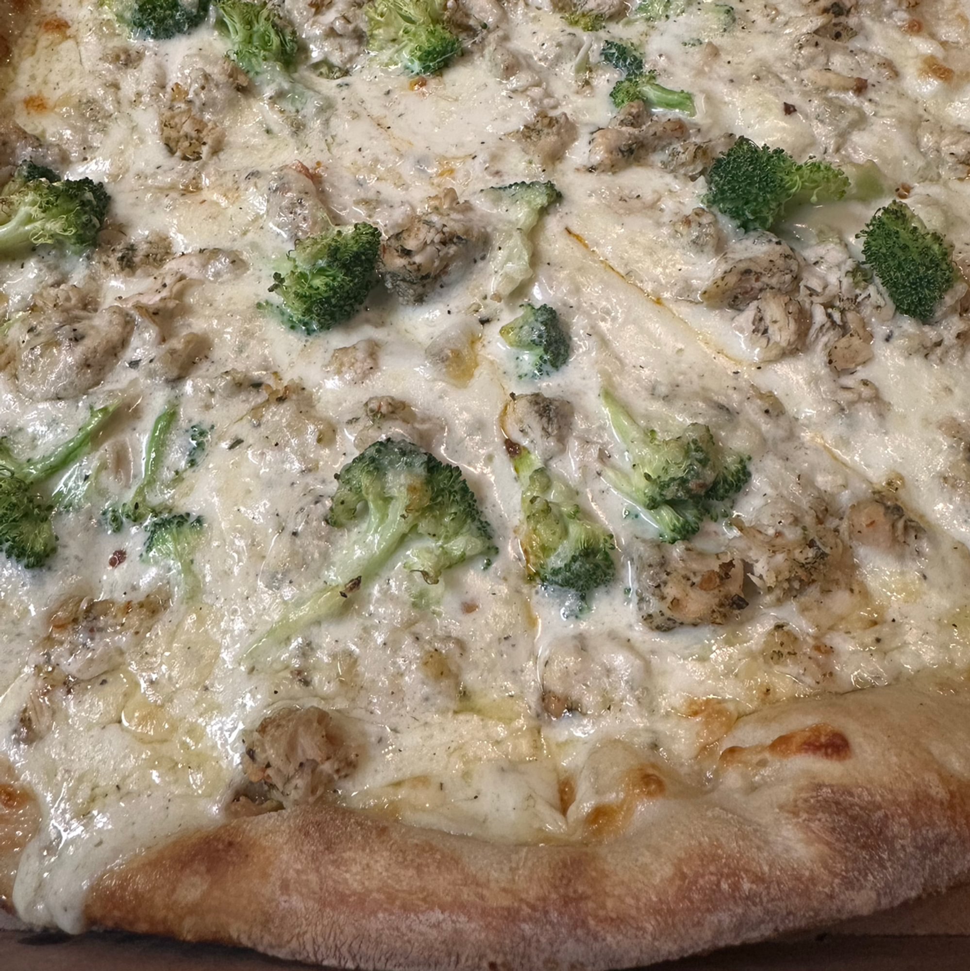 Chicken Alfredo Pizza