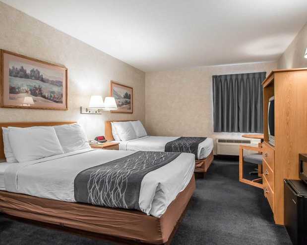 Images Econo Lodge Inn & Suites Lake Of The Ozarks