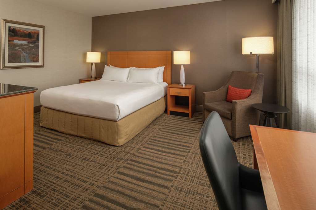 Hilton Vancouver Washington Image