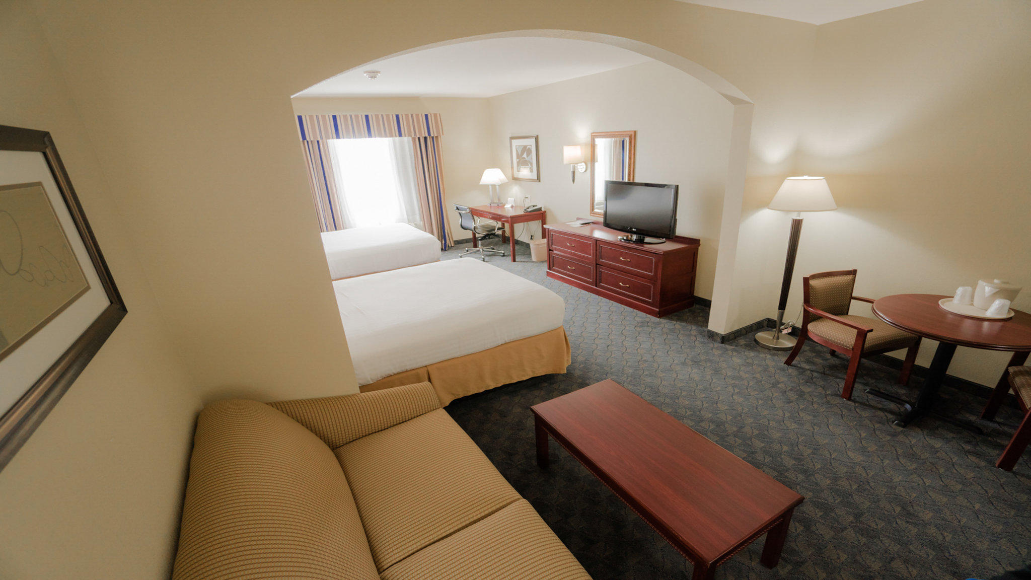 Holiday Inn Express & Suites Pampa Photo