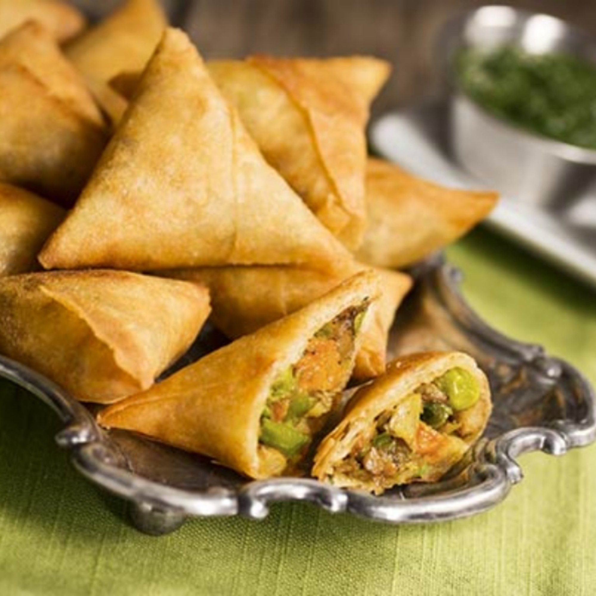 5 Pieces (Vegan) - Spicy Vegetable Samosa