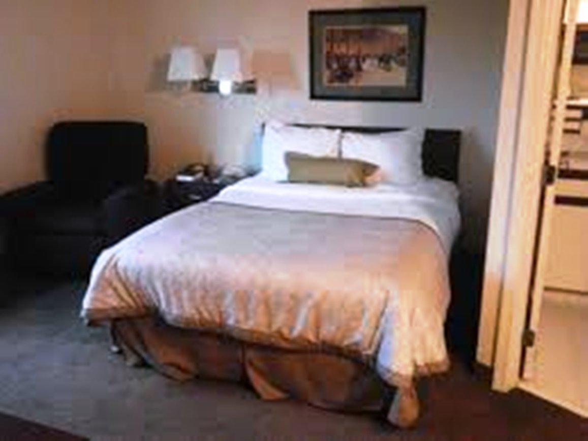 Candlewood Suites Logan Photo