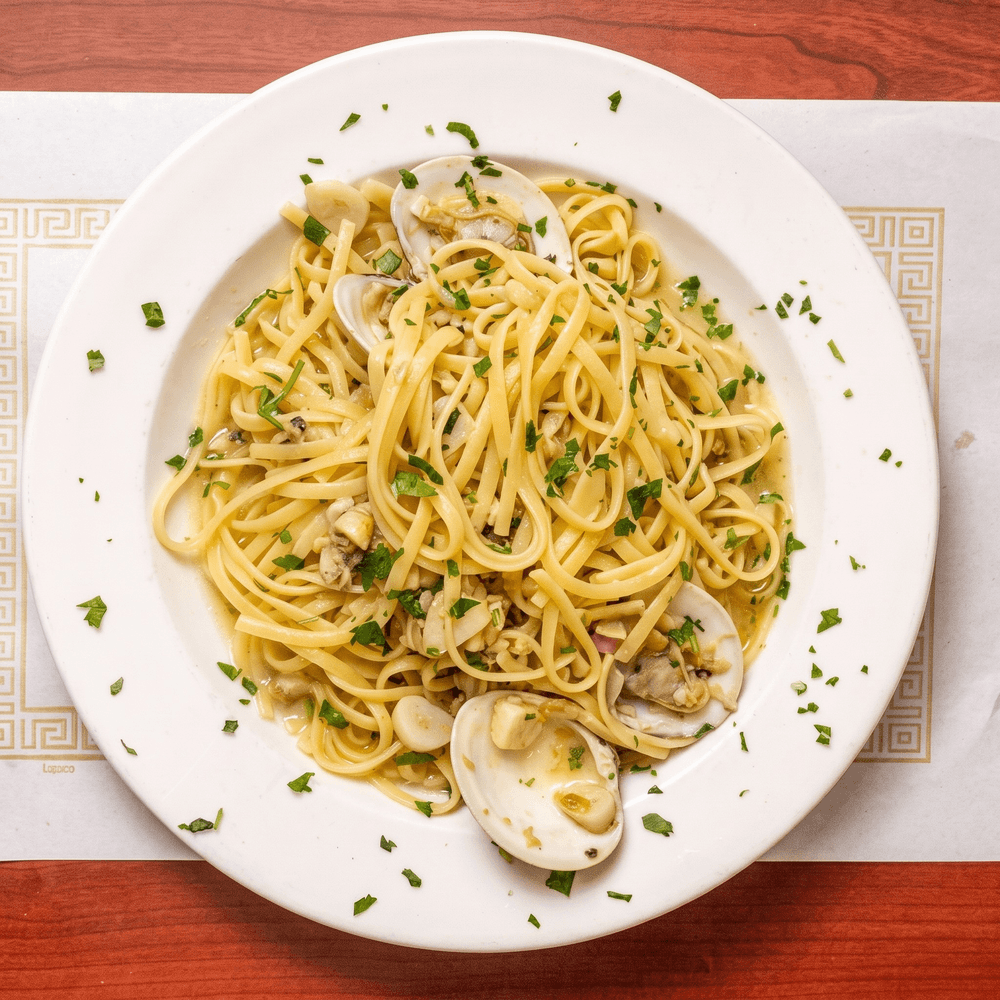 Red or White Clam Sauce Pasta