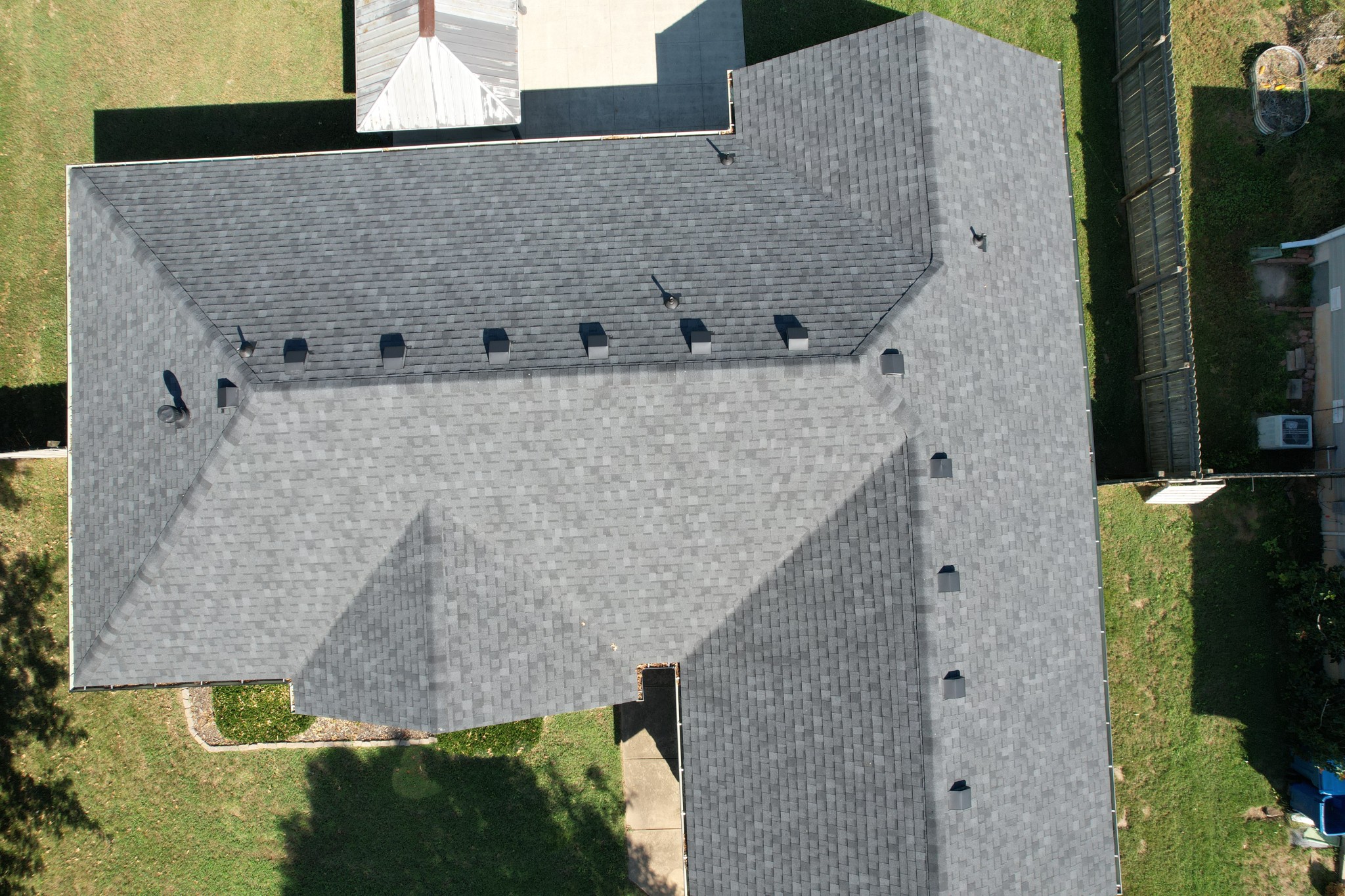 Elevated Roofing and Construction Image