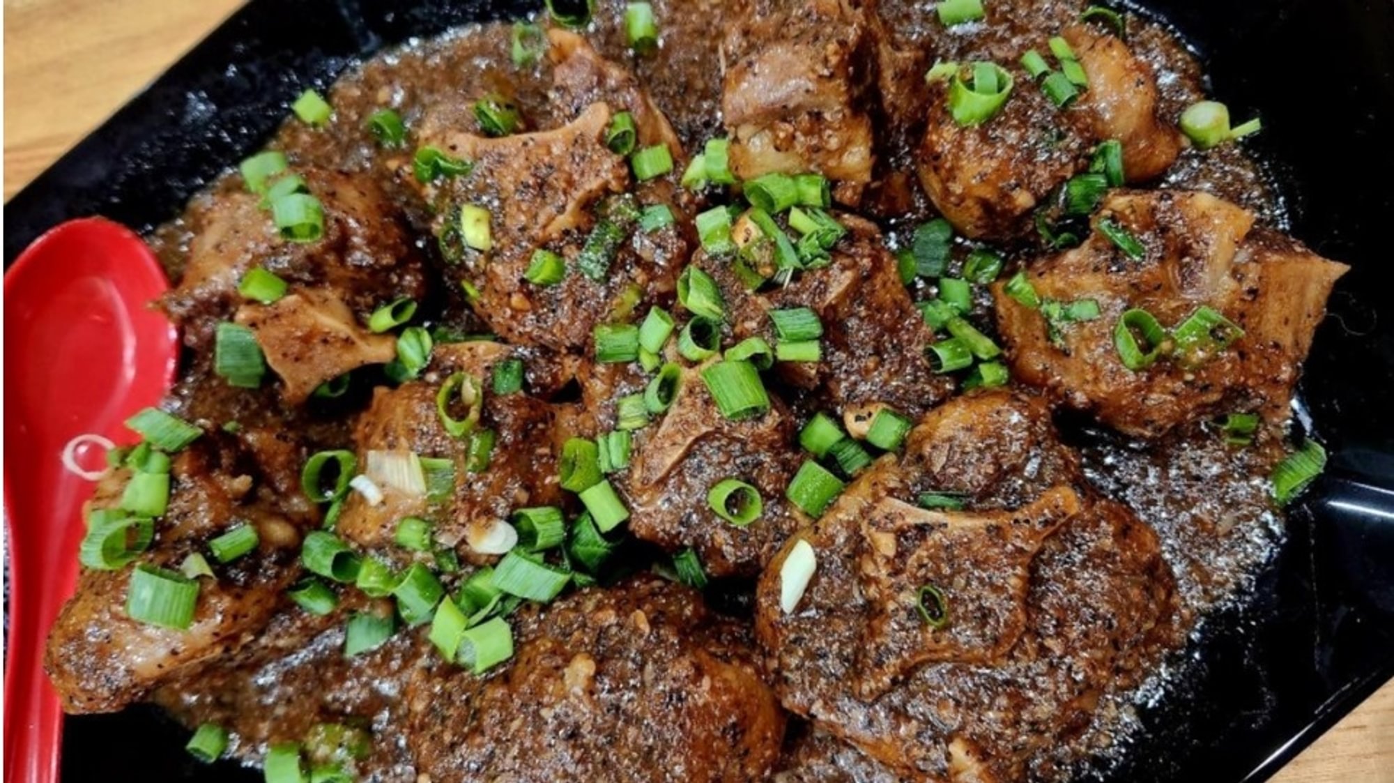 House Special Oxtail (Black Pepper Sauce) 黑胡椒牛尾