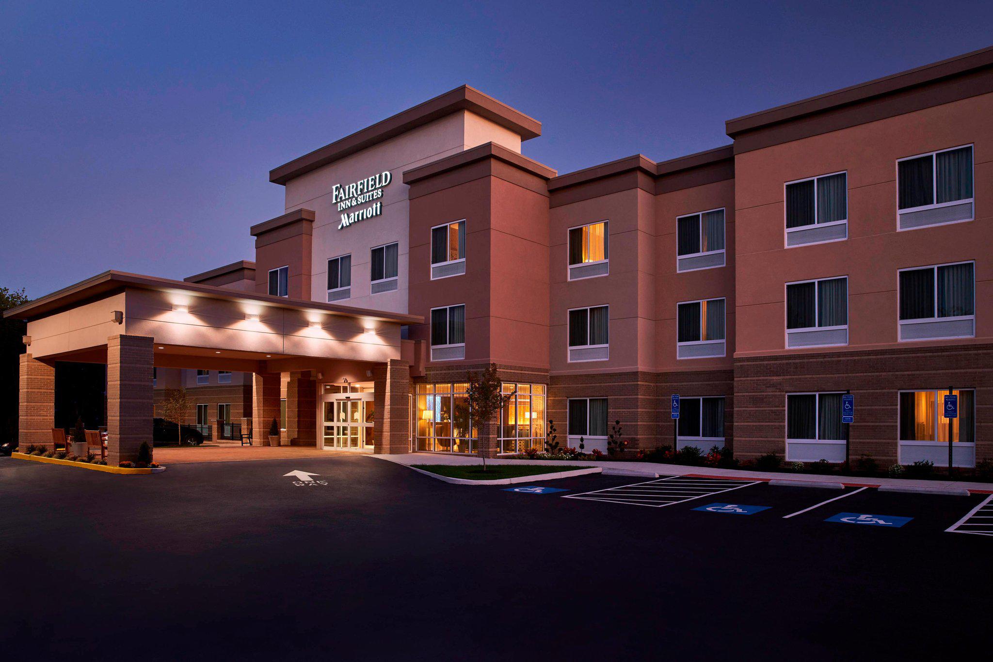 Fairfield Inn & Suites by Marriott Alexandria Photo