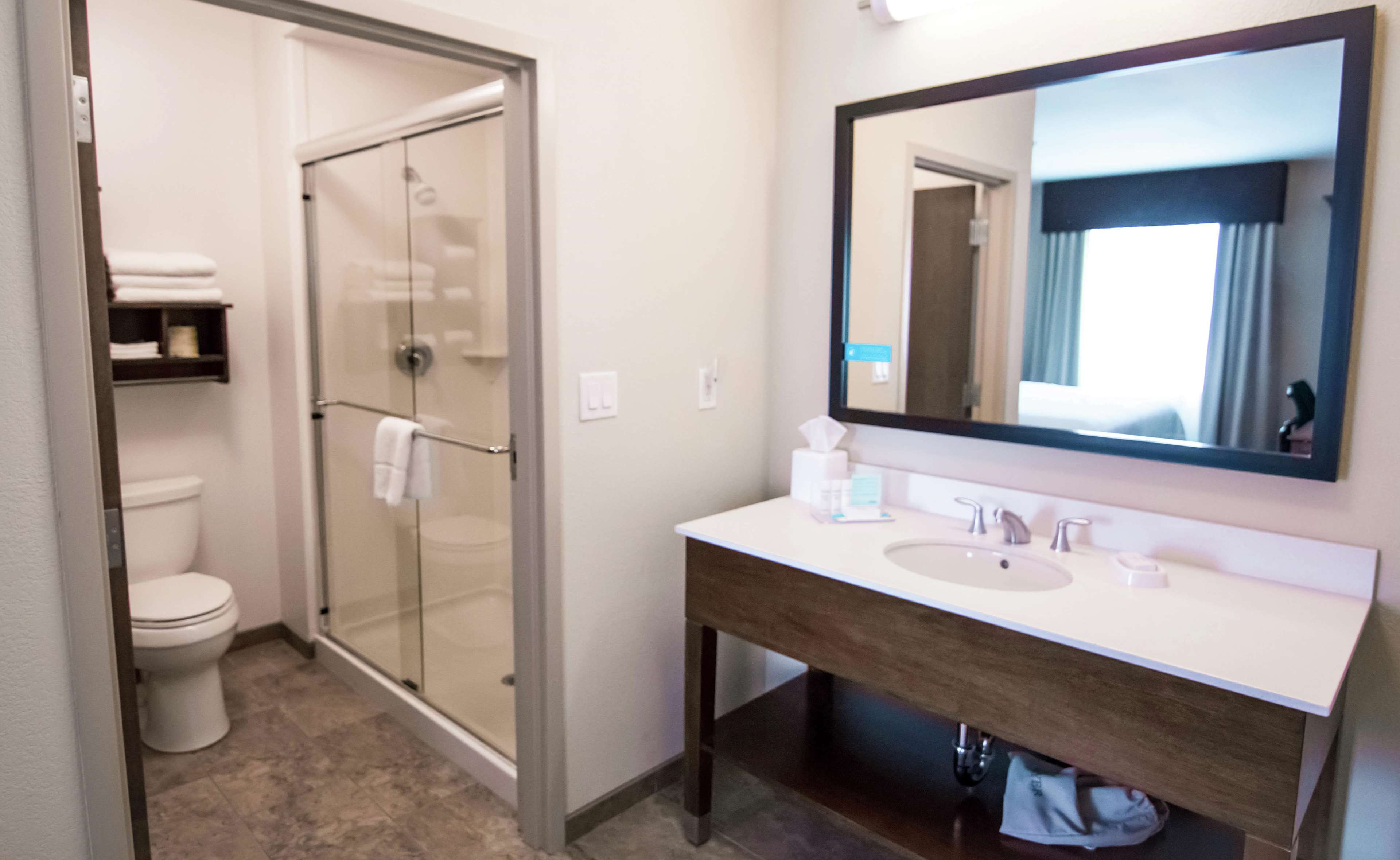 Hampton Inn & Suites Dallas/Frisco North-FieldhouseUSA Photo