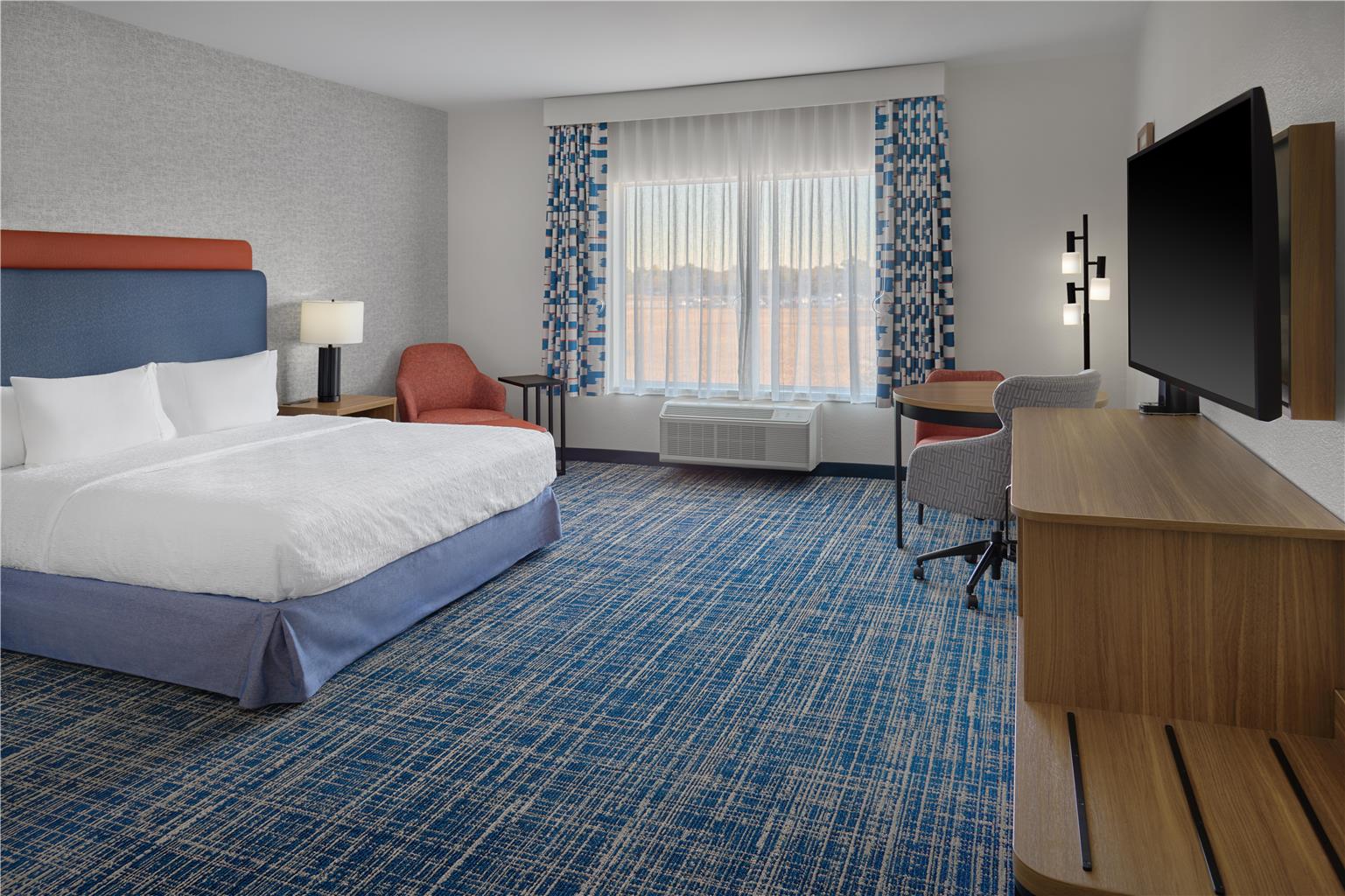 Hampton Inn Vernon Image