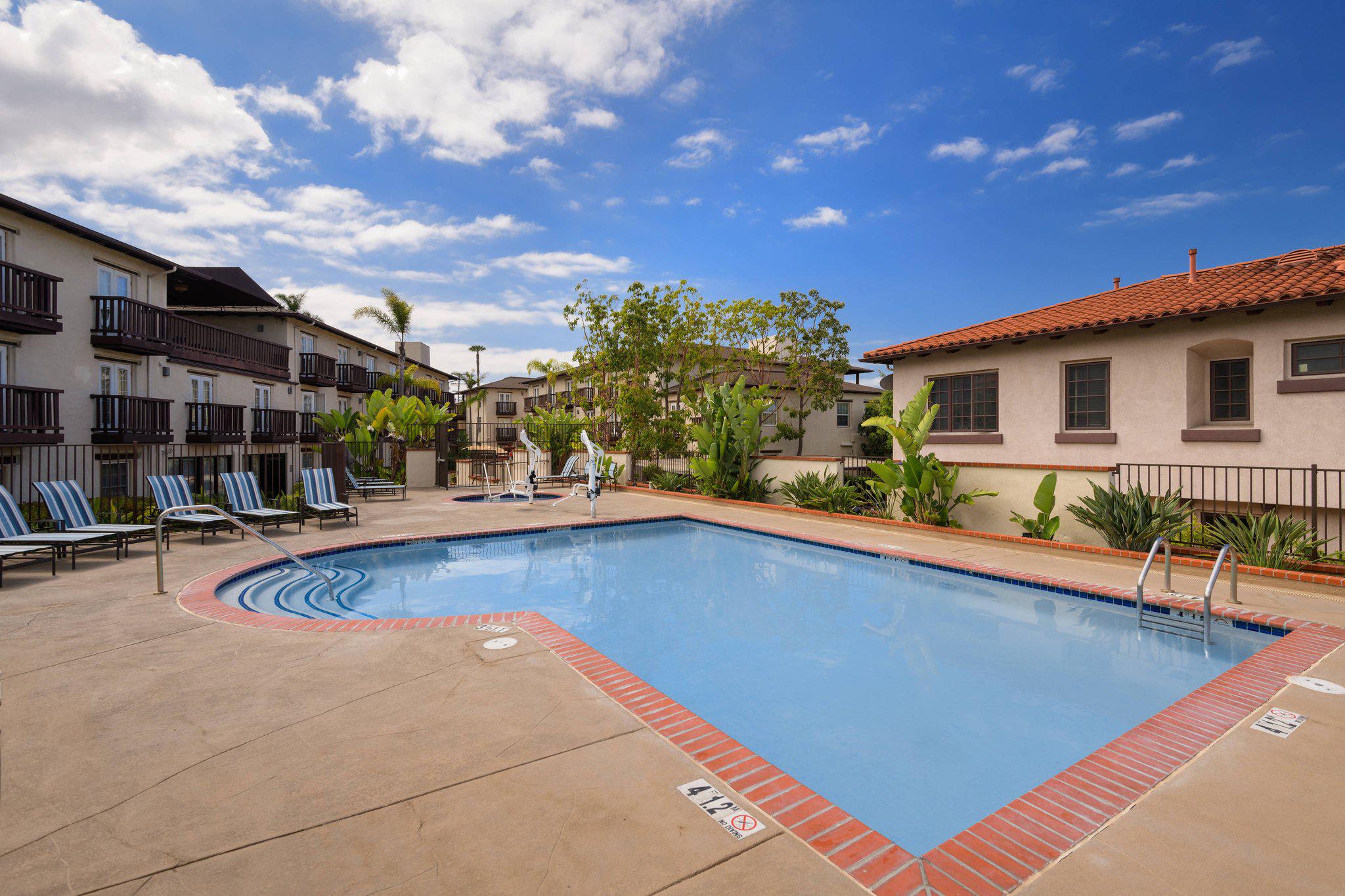 Fairfield Inn & Suites by Marriott San Diego Old Town Photo