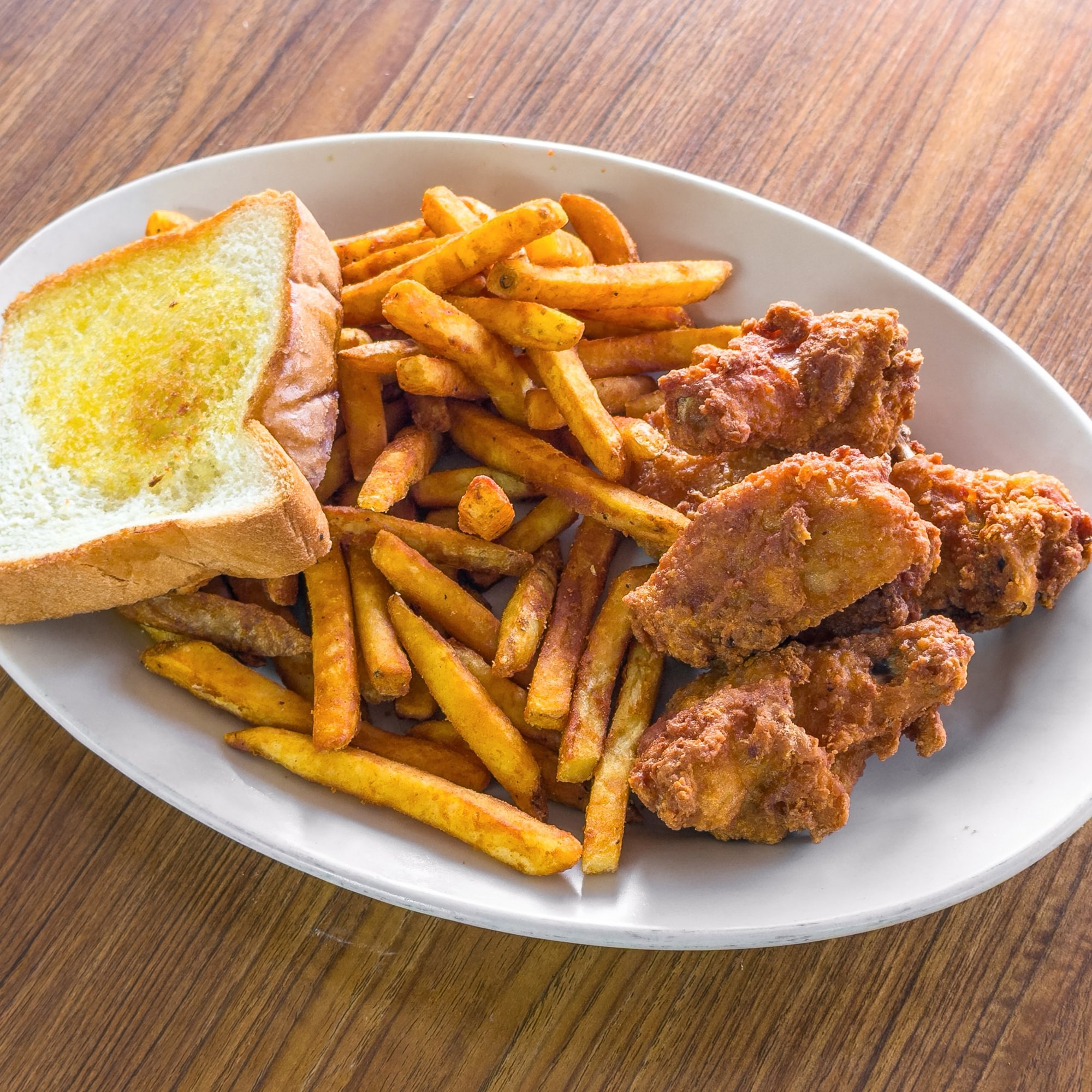 Wing Ding Dinner (8 Pieces)