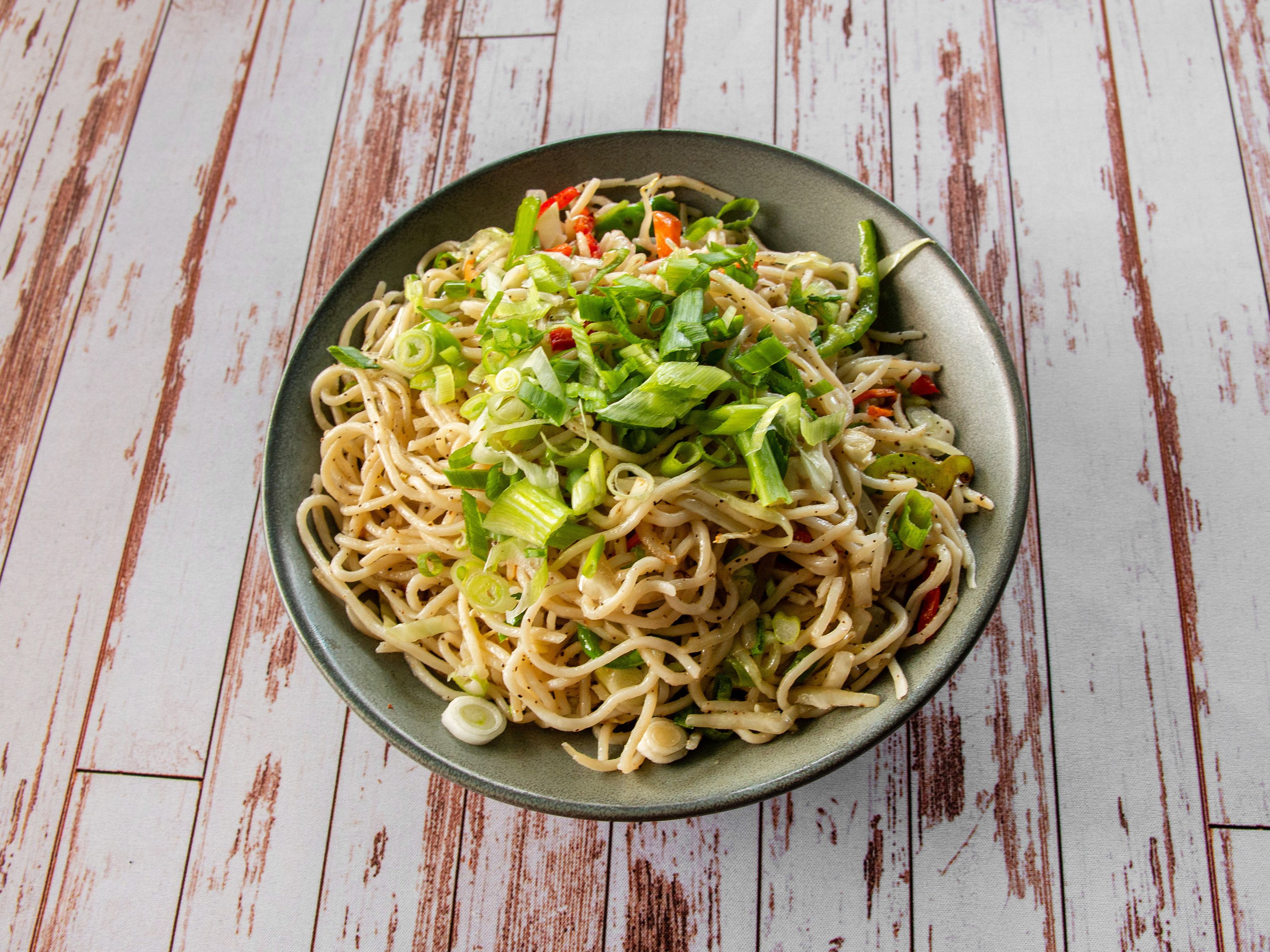 VEG FRIED NOODLES