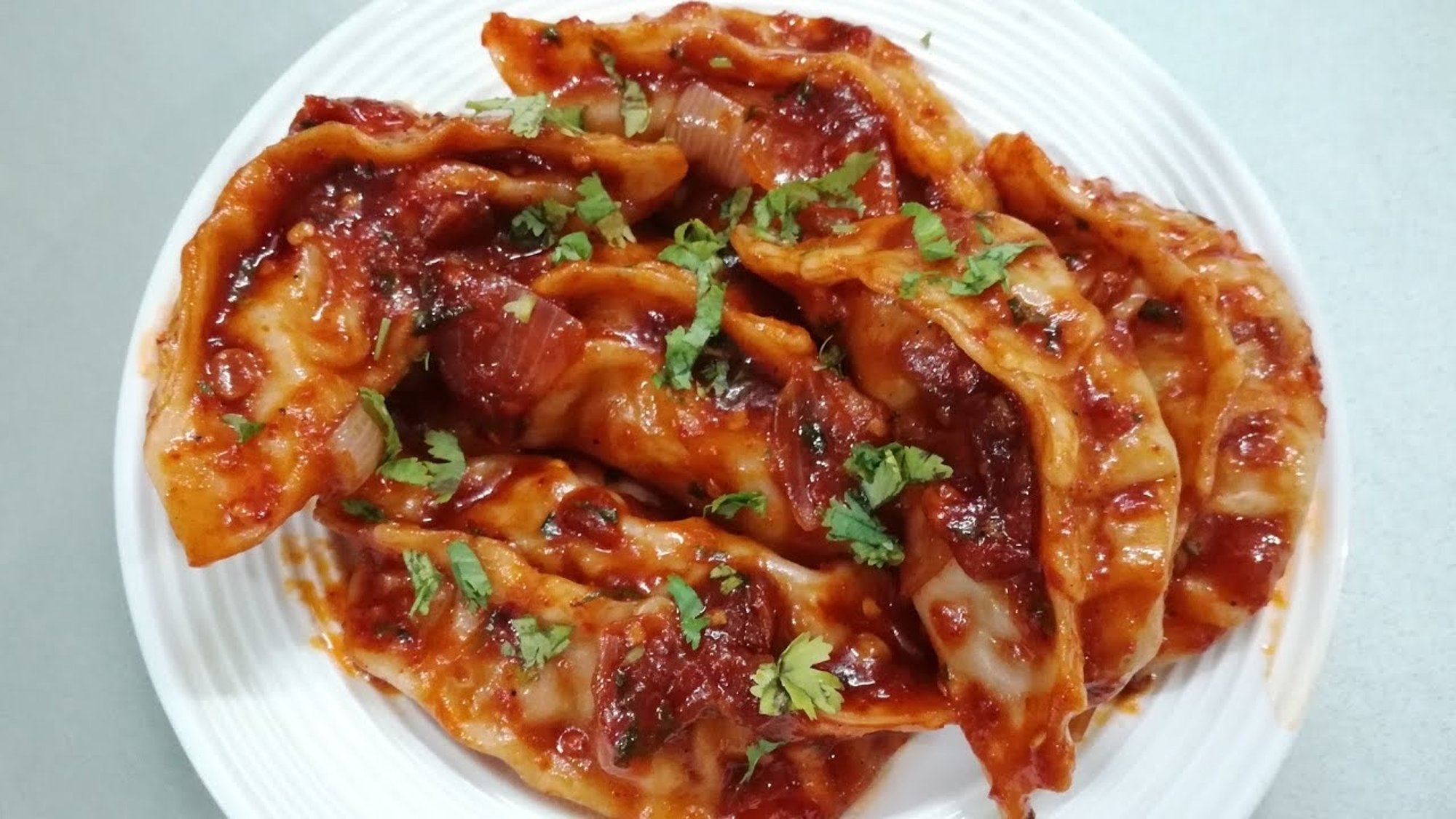 Veg Schezwan Momos 10pcs