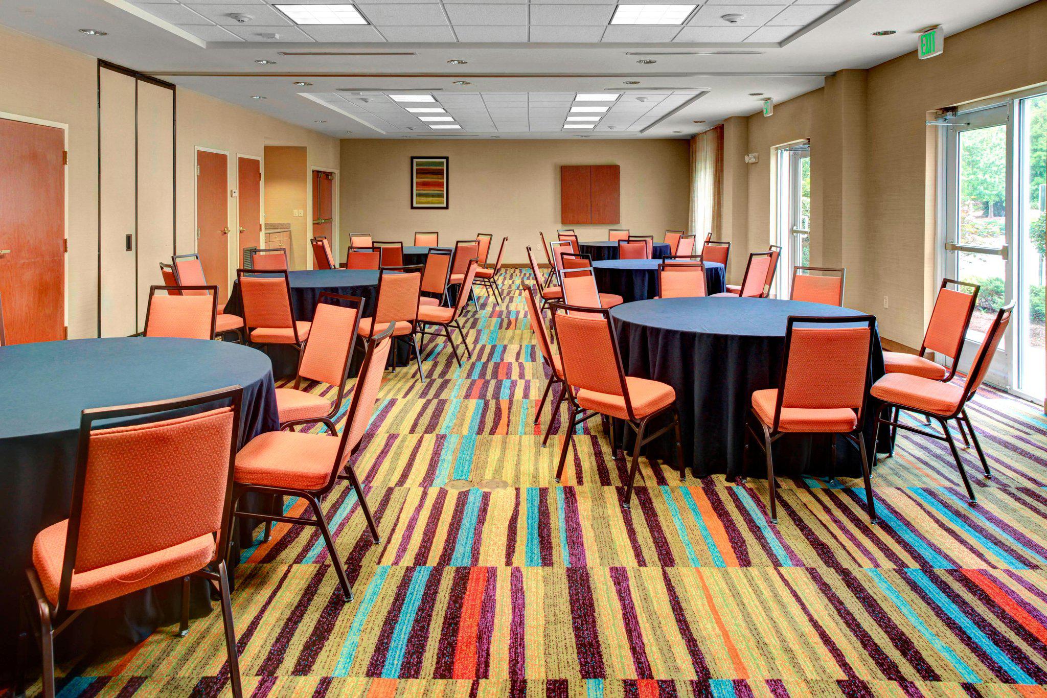 Fairfield Inn & Suites by Marriott Atlanta Stonecrest Photo