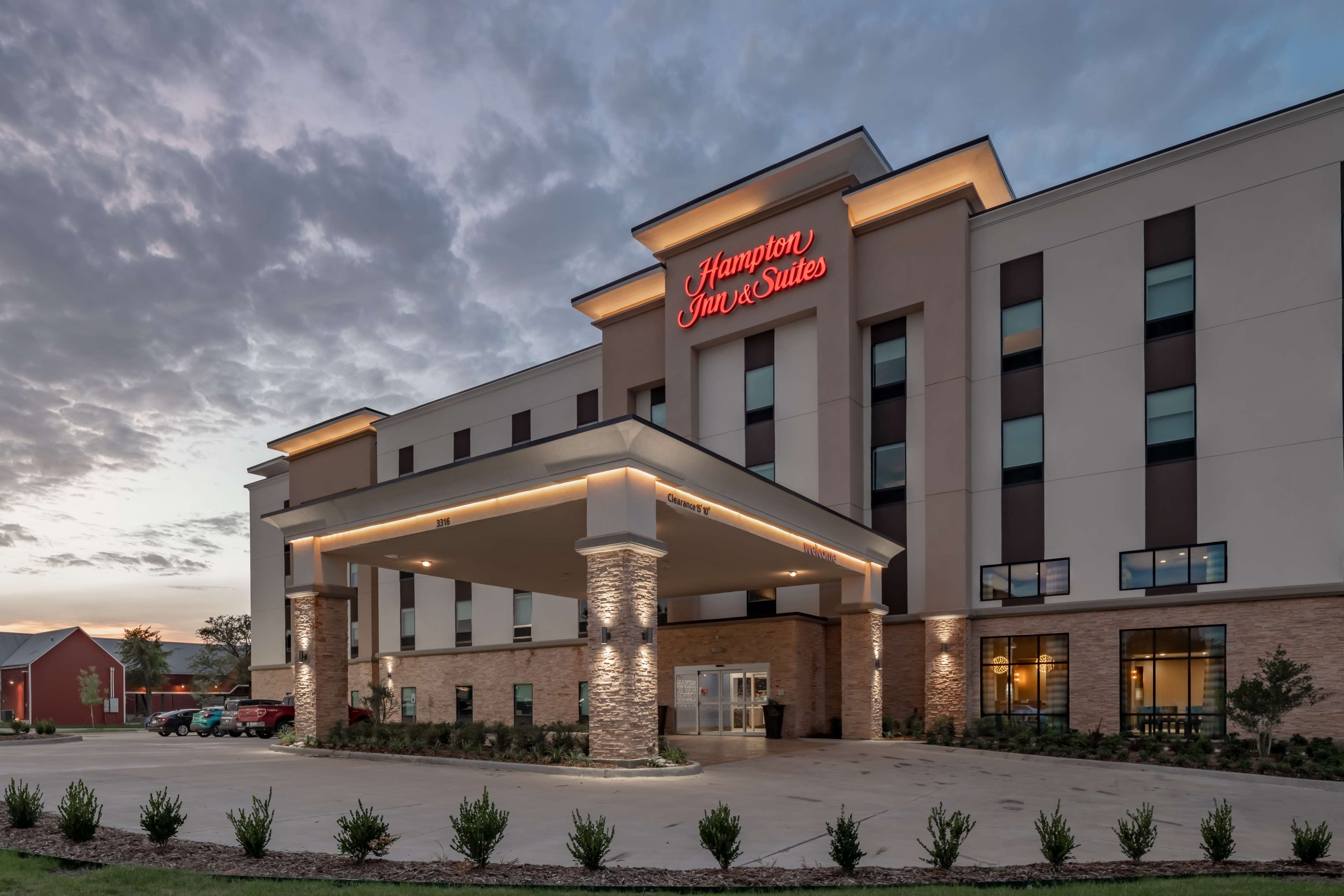 Hampton Inn & Suites Dallas/Plano Central 3316 Central Expressway Plano
