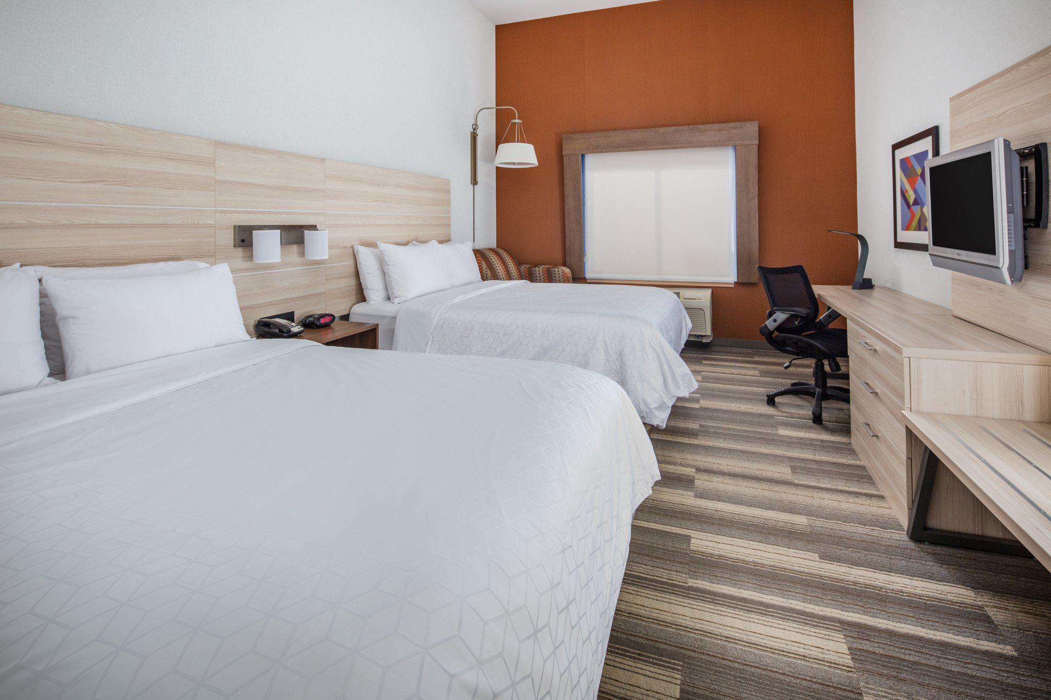 Holiday Inn Express & Suites Ontario Airport Photo