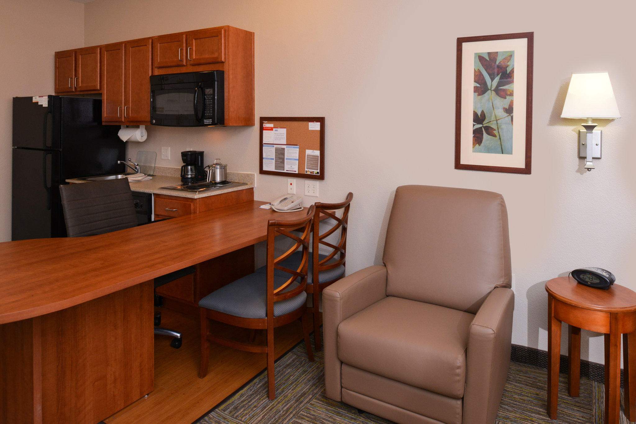 Candlewood Suites Boise - Towne Square Photo