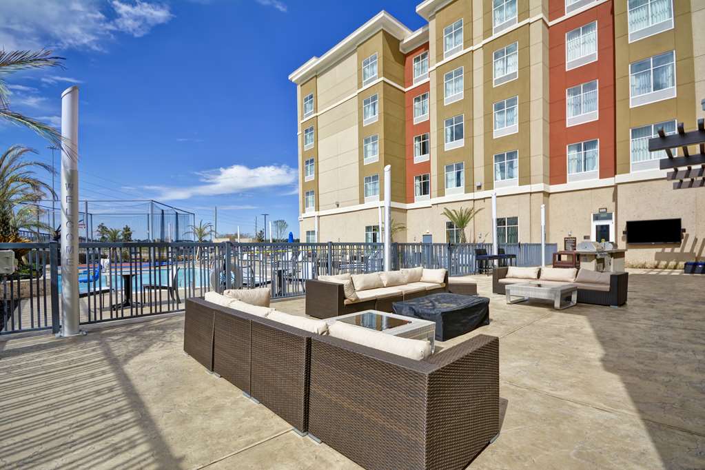 Homewood Suites by Hilton Conroe Image