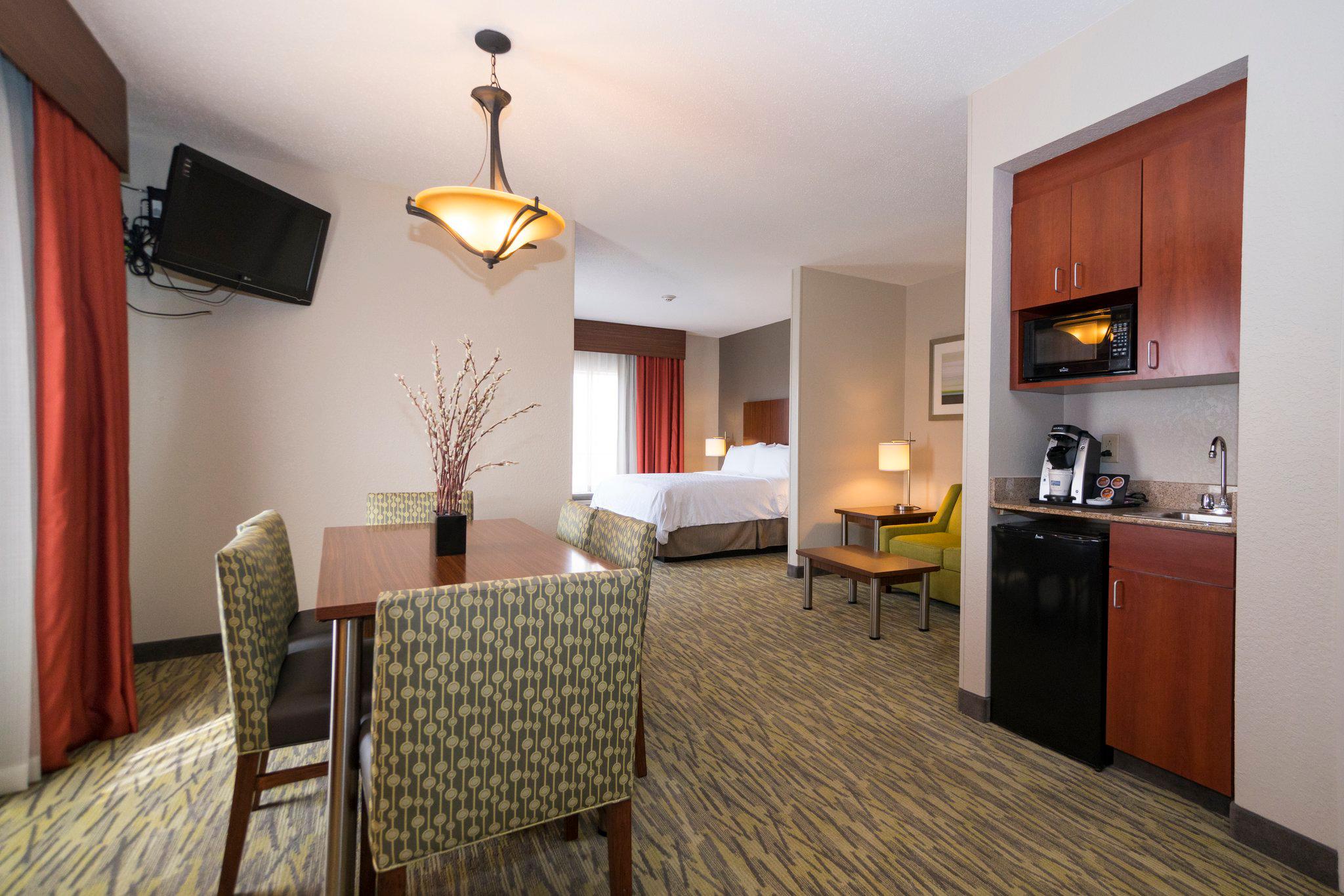 Holiday Inn Express & Suites Vicksburg Photo