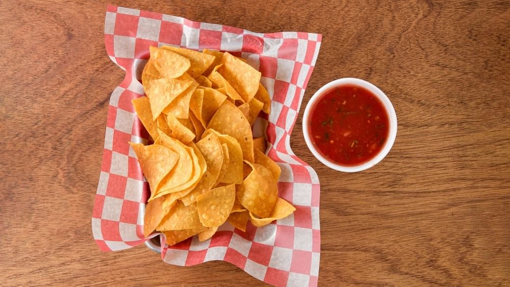 Chips & Salsa (8 Oz)