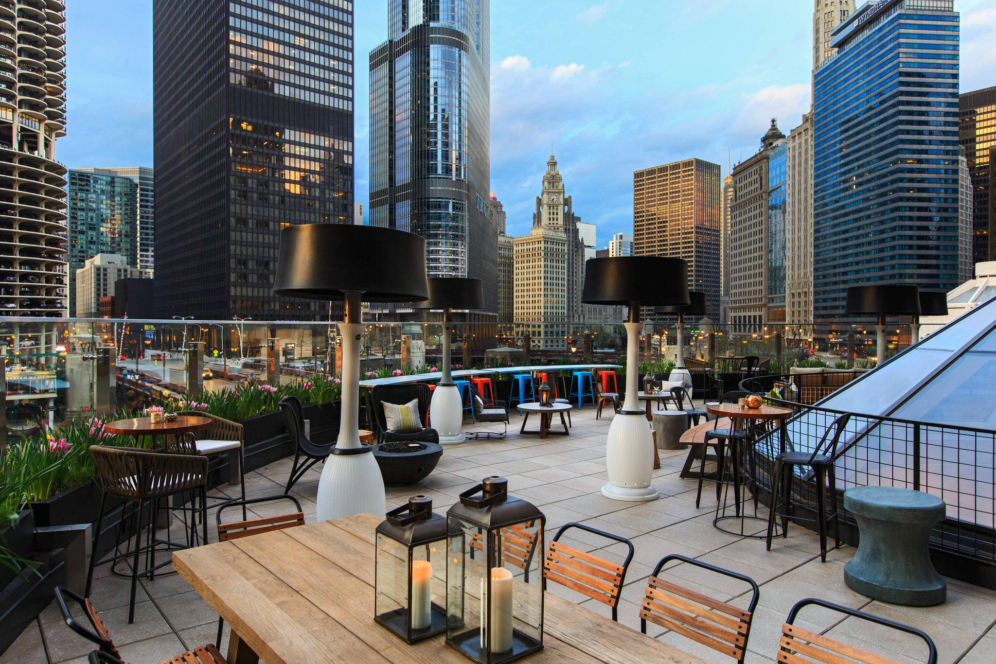 Renaissance Chicago Downtown Hotel Photo