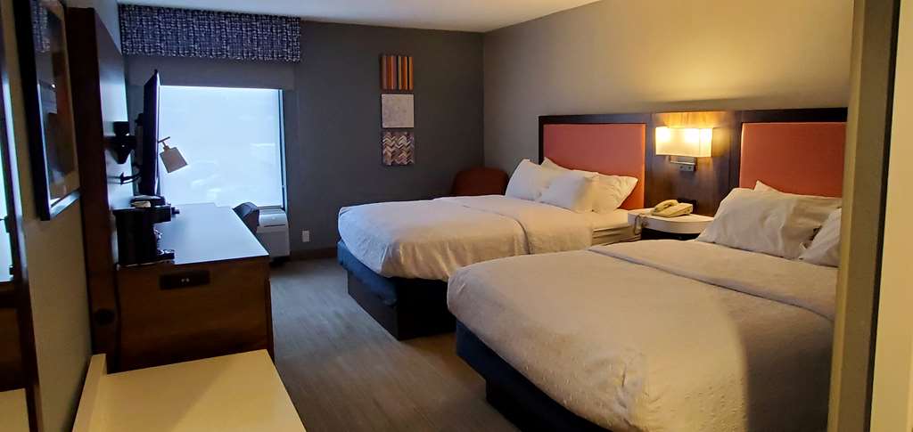 Hampton Inn Hillsville Image