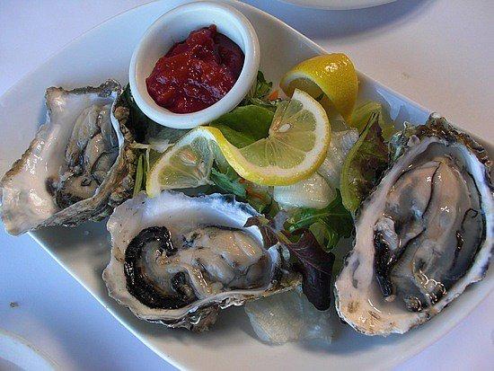 Sam's Food & Spirits Image