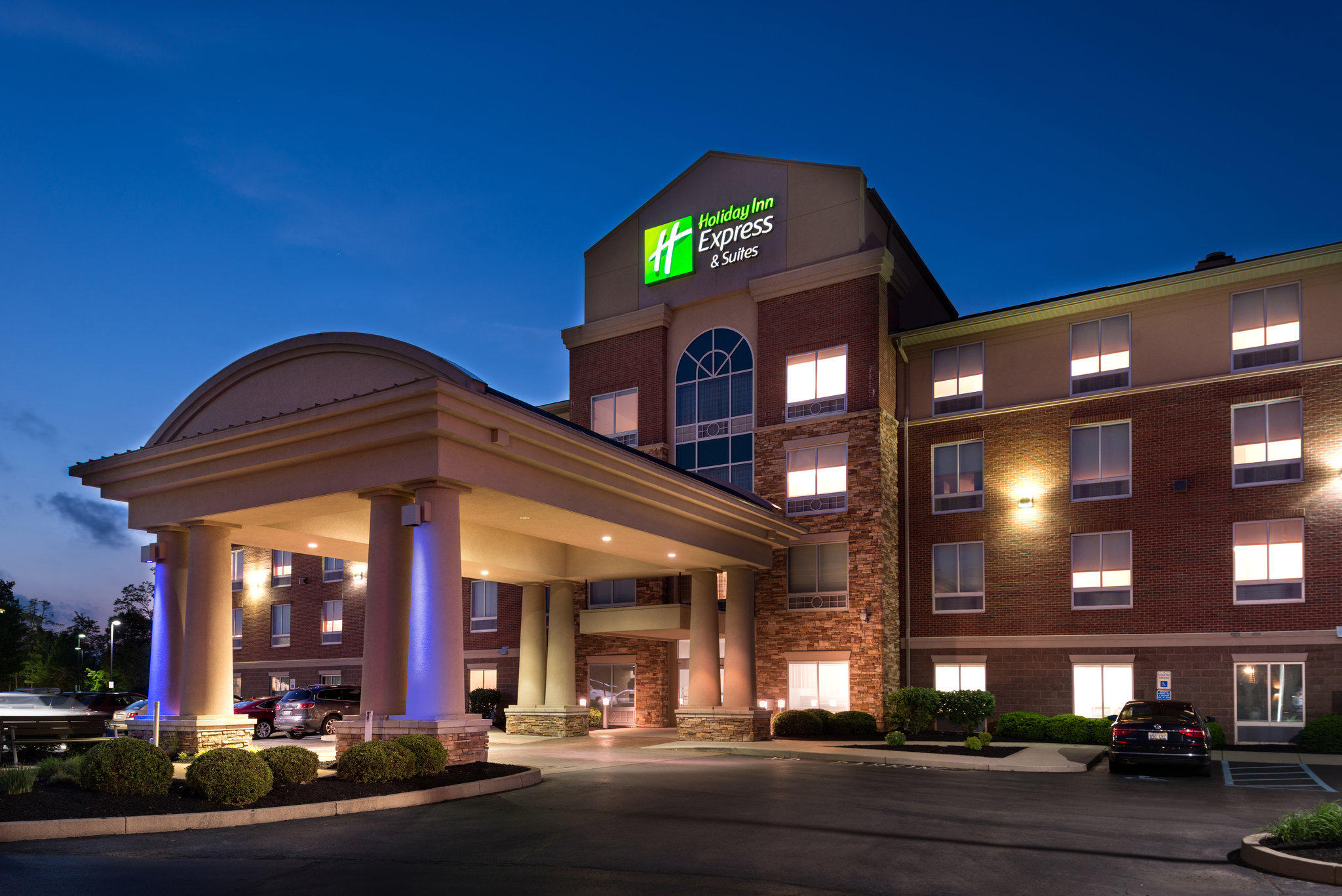 Holiday Inn Express & Suites Cincinnati - Mason Photo