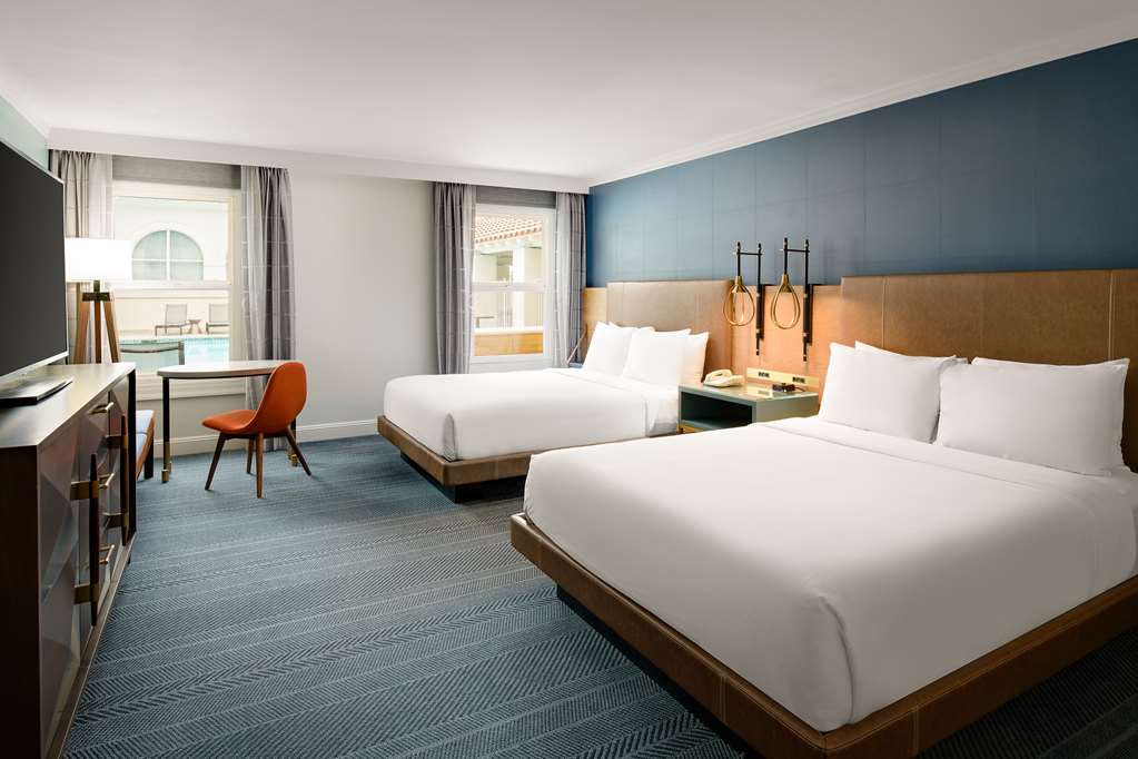 Hayes Mansion San Jose, Curio Collection by Hilton Image