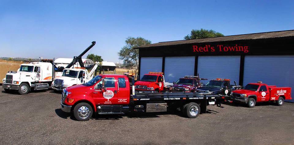 Red's Towing Photo