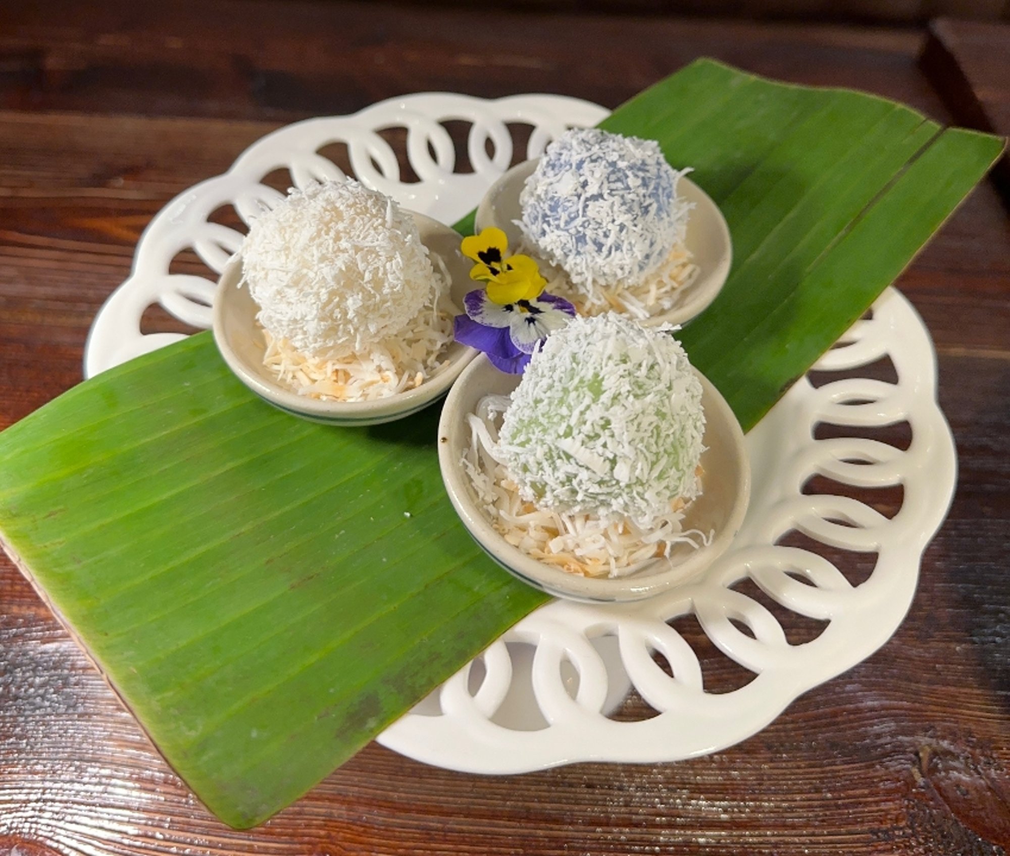 Khanom Tom