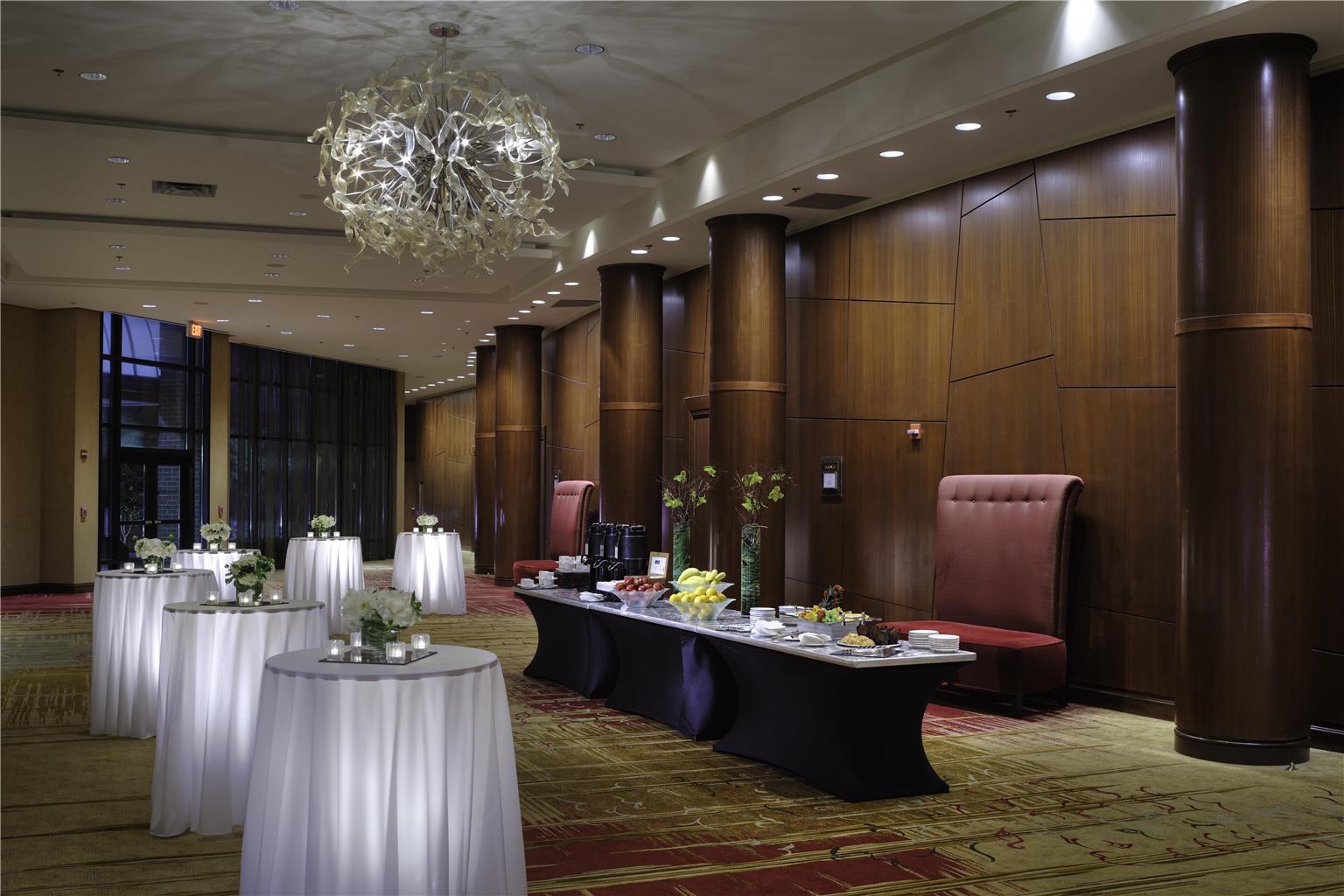 DoubleTree by Hilton Washington Dulles Airport Image