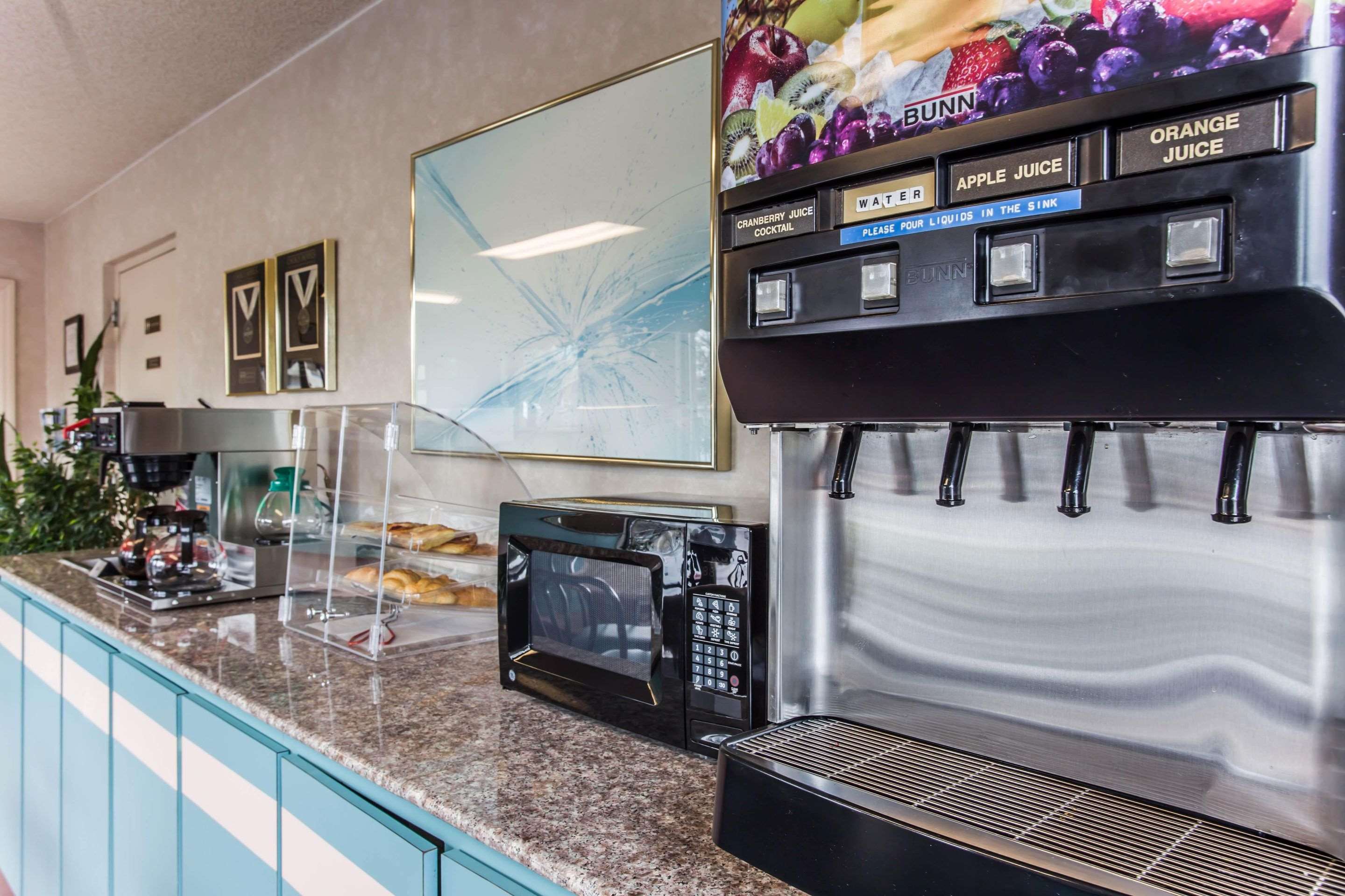 Rodeway Inn University Area Photo