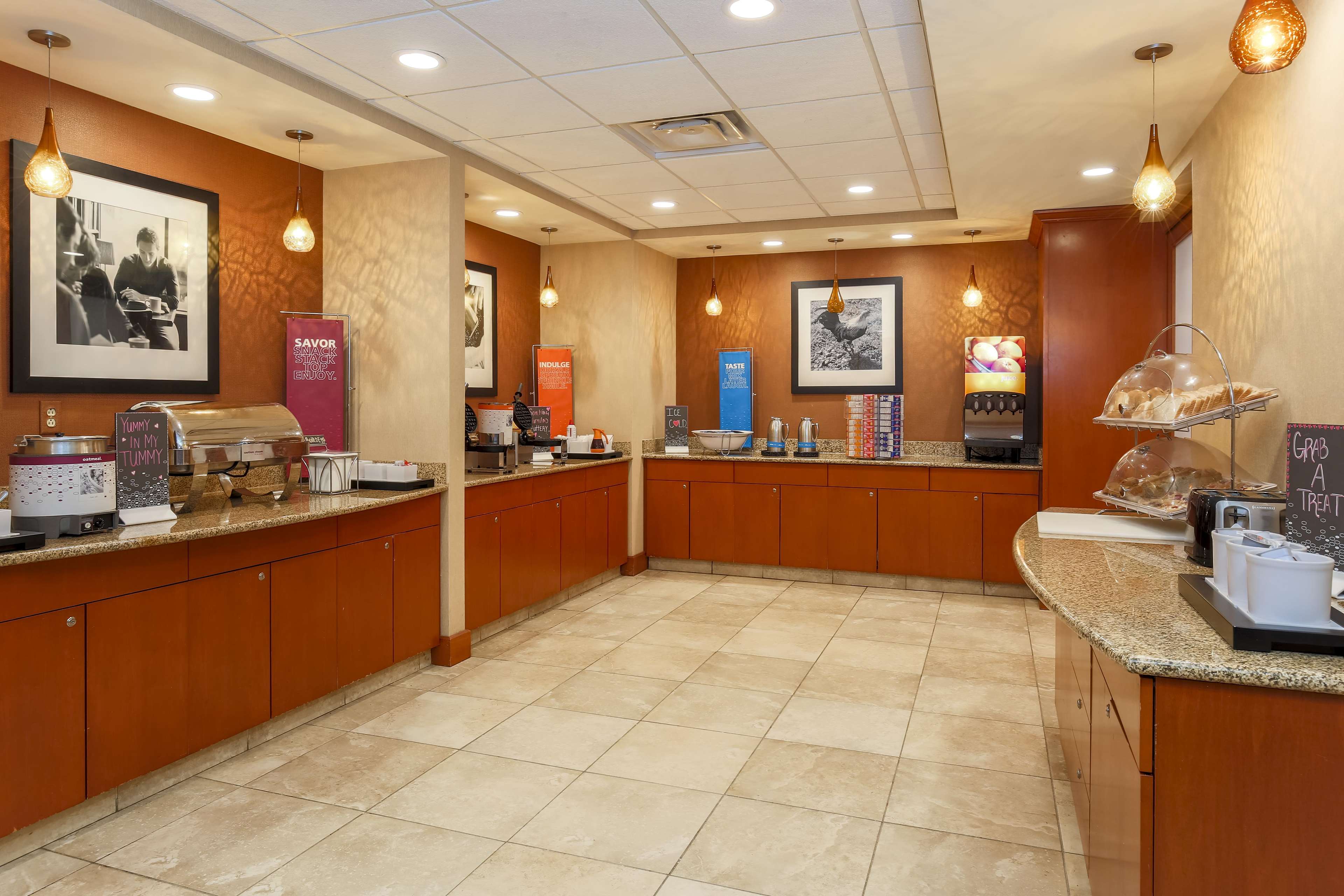 Hampton Inn & Suites New Haven - South - West Haven Photo