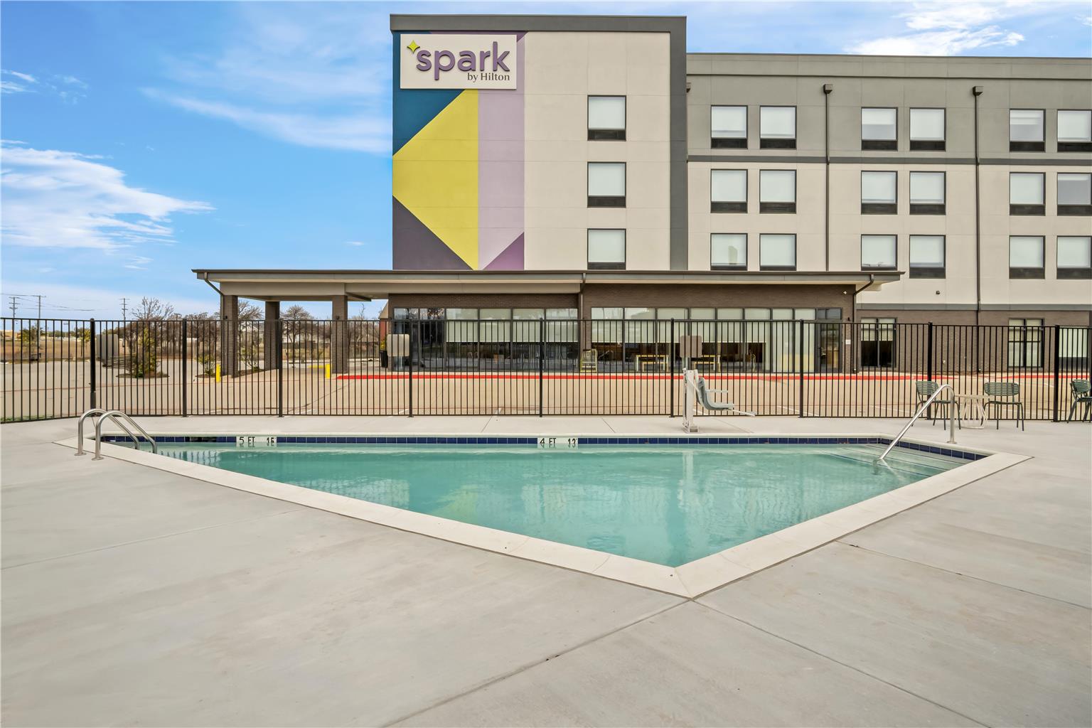 Spark by Hilton Garland Dallas East Image