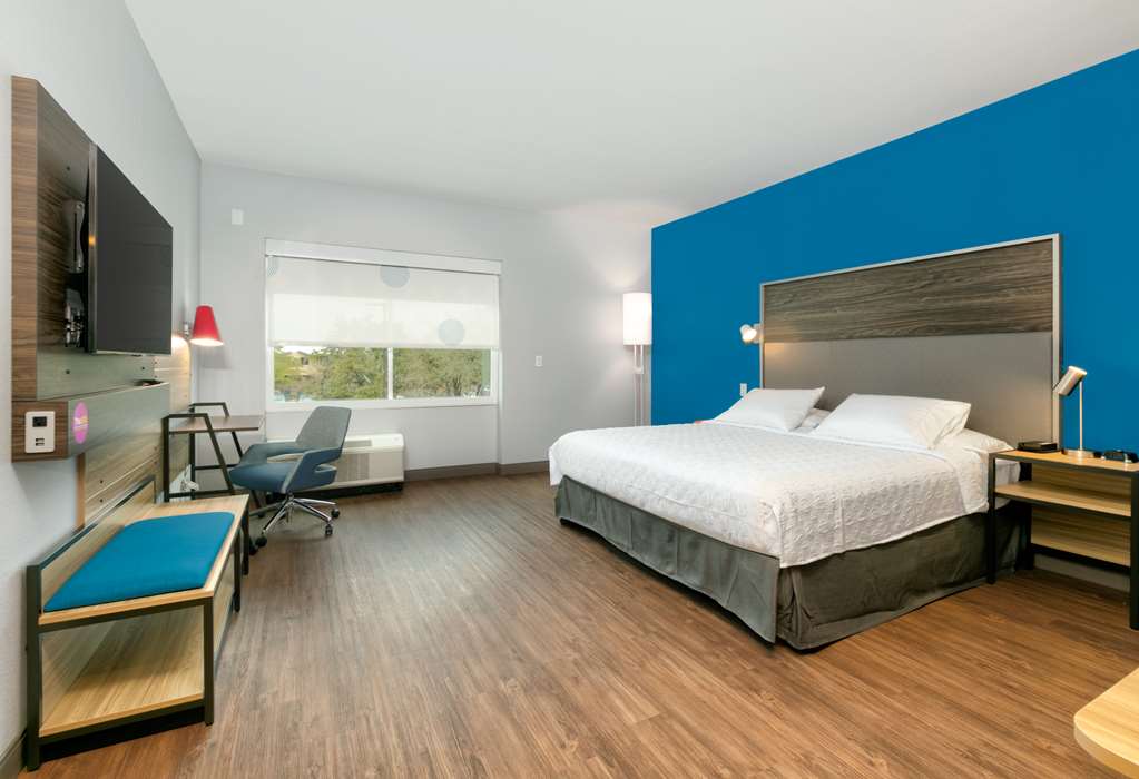 Tru by Hilton Austin NW Arboretum Image