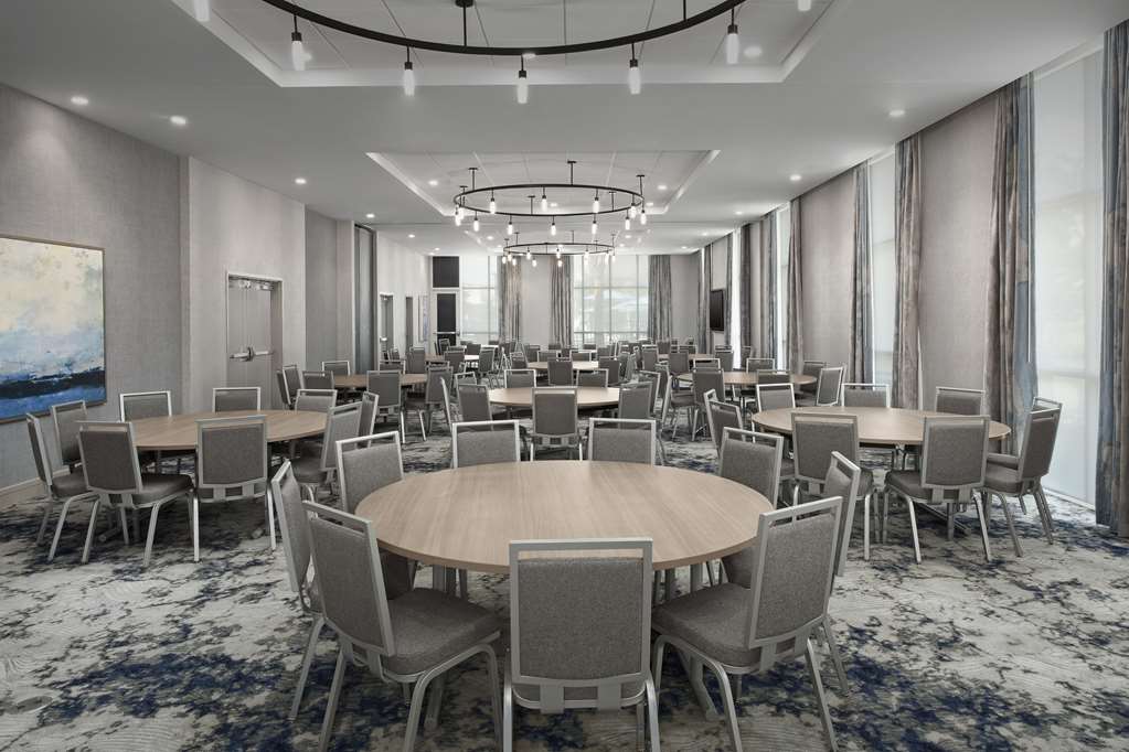 Hilton Garden Inn Pensacola Downtown Image