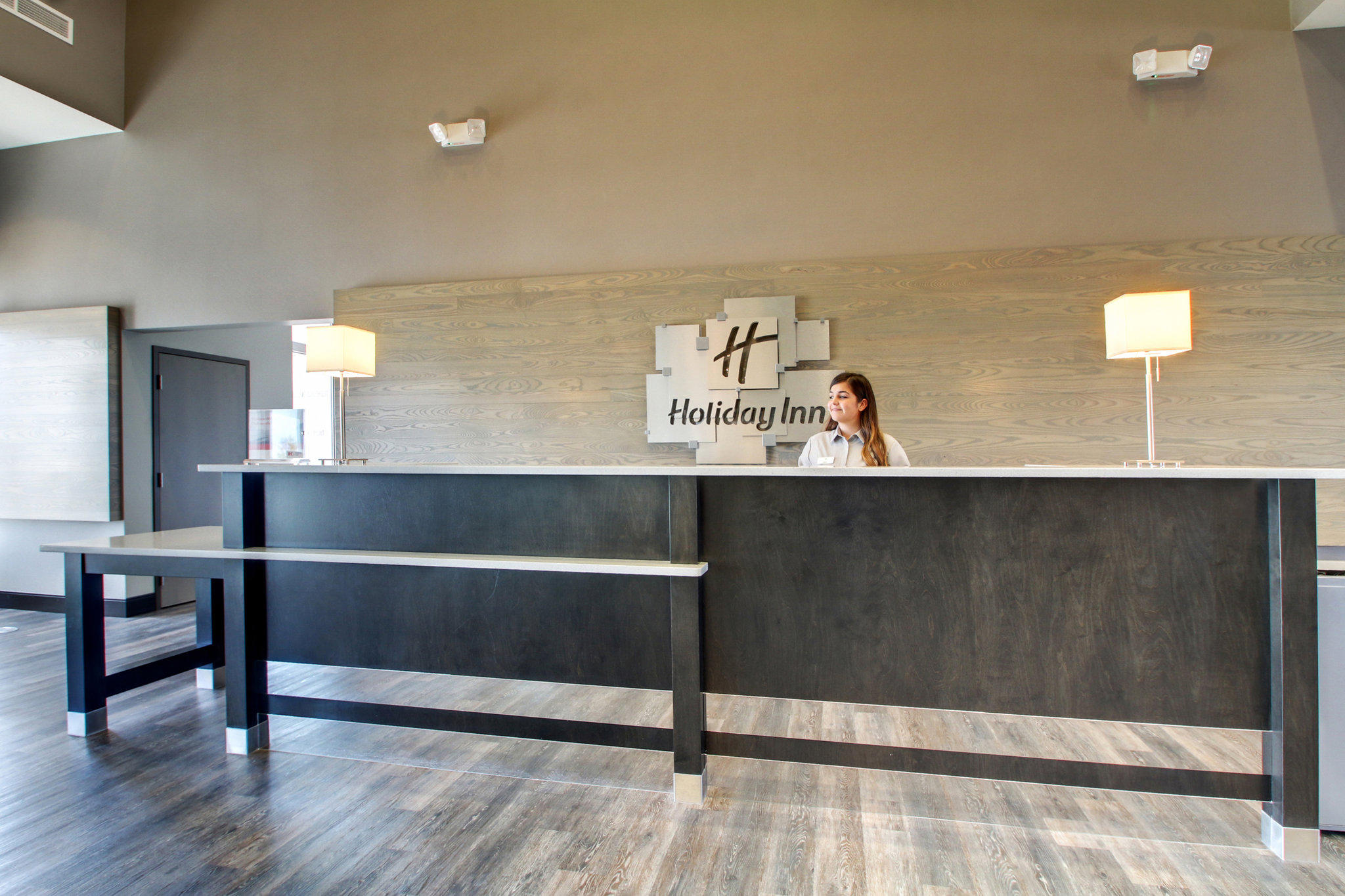 Holiday Inn & Suites Peoria at Grand Prairie Photo