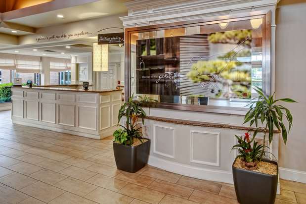 Images Hilton Garden Inn Birmingham/Lakeshore Drive