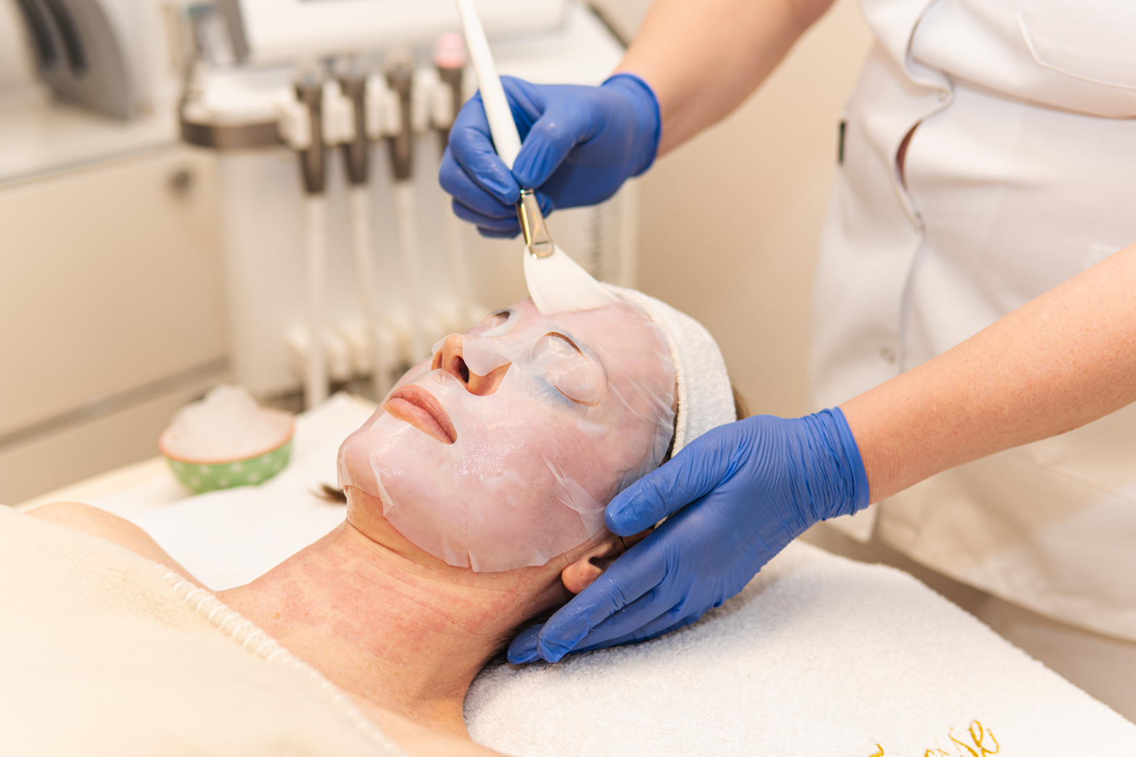 Facial Bern – classic facial with skin analysis