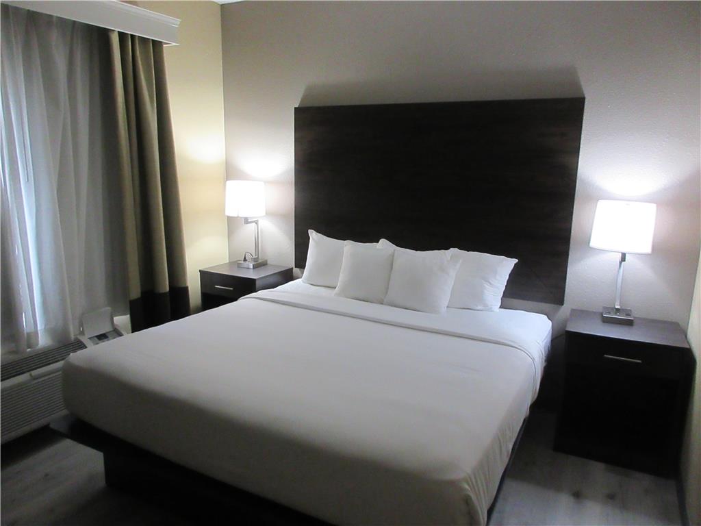 Best Western Kenner Image