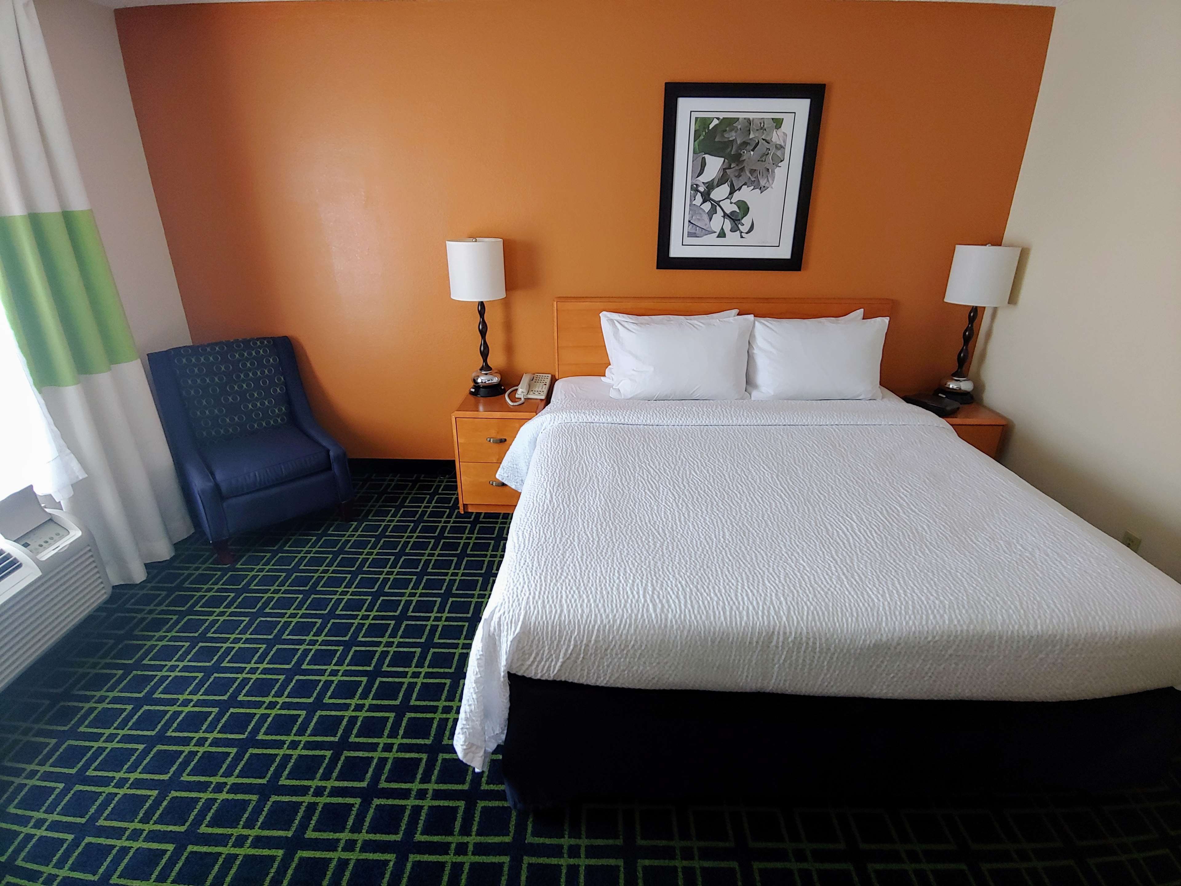 SureStay Plus Hotel by Best Western Scottsdale North Photo