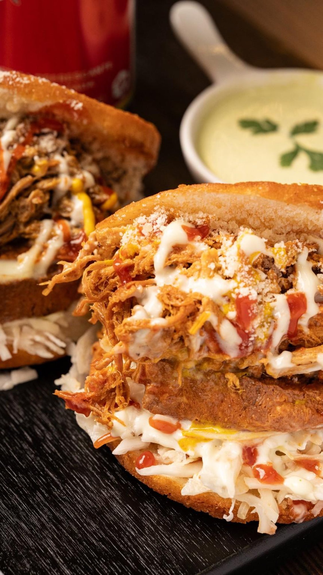 2 Arepas con Pollo a la Plancha