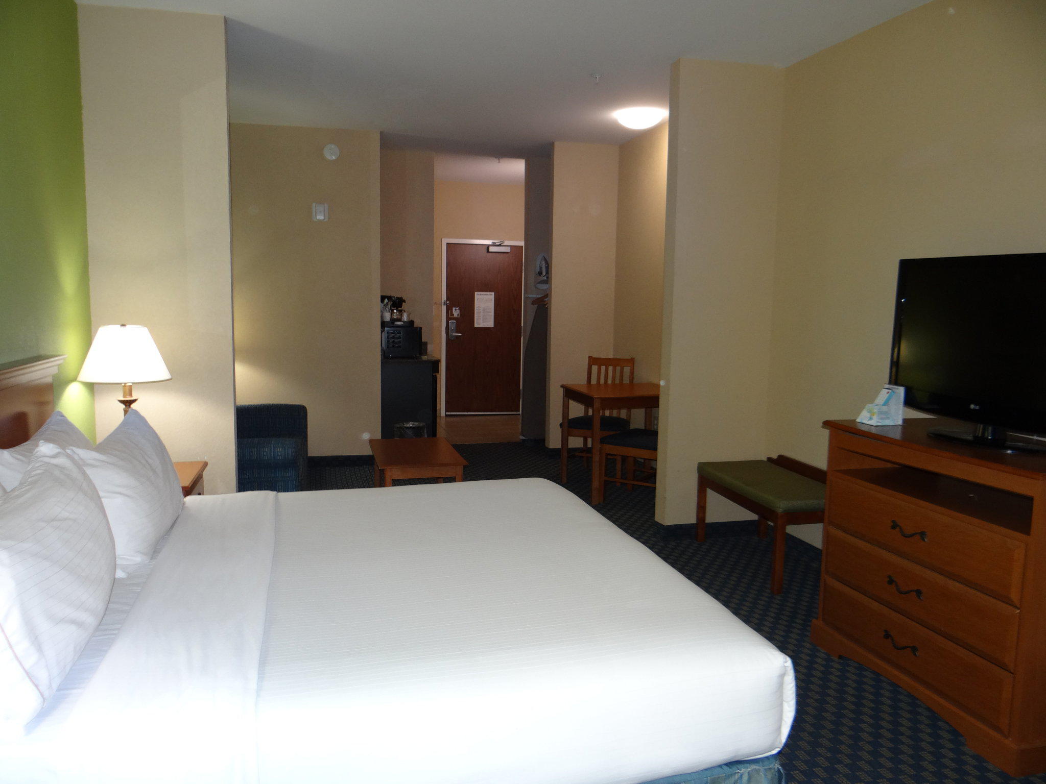 Holiday Inn Express & Suites Salisbury - Delmar Photo