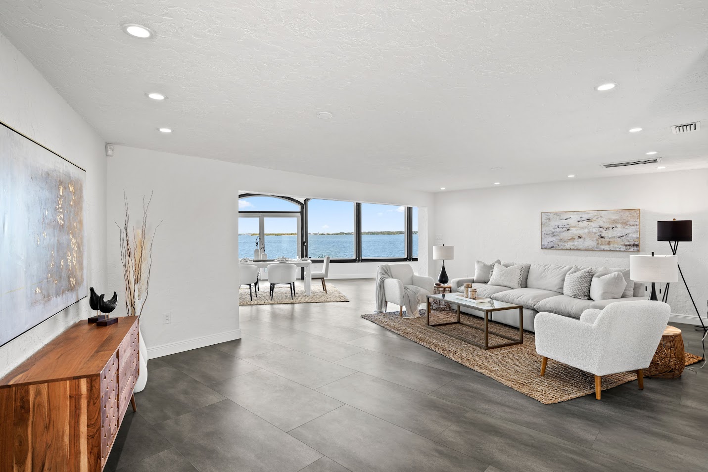 Chammowne Painting Image