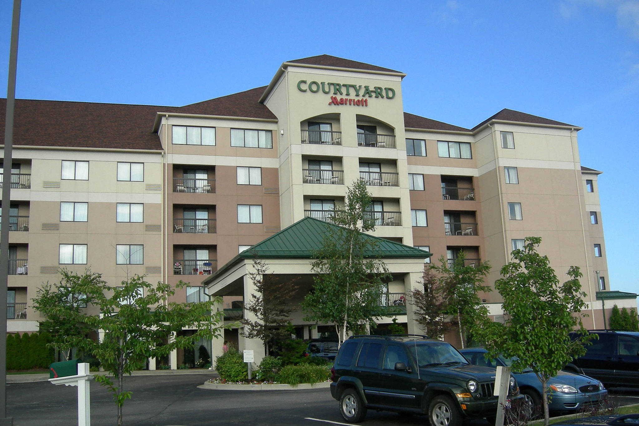 Courtyard by Marriott Erie Ambassador Conference Center Photo