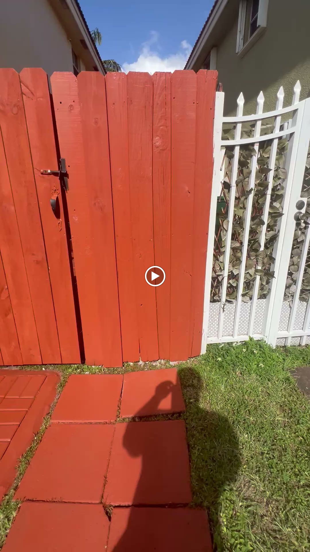 Top Rail Fence Pompano Beach Image