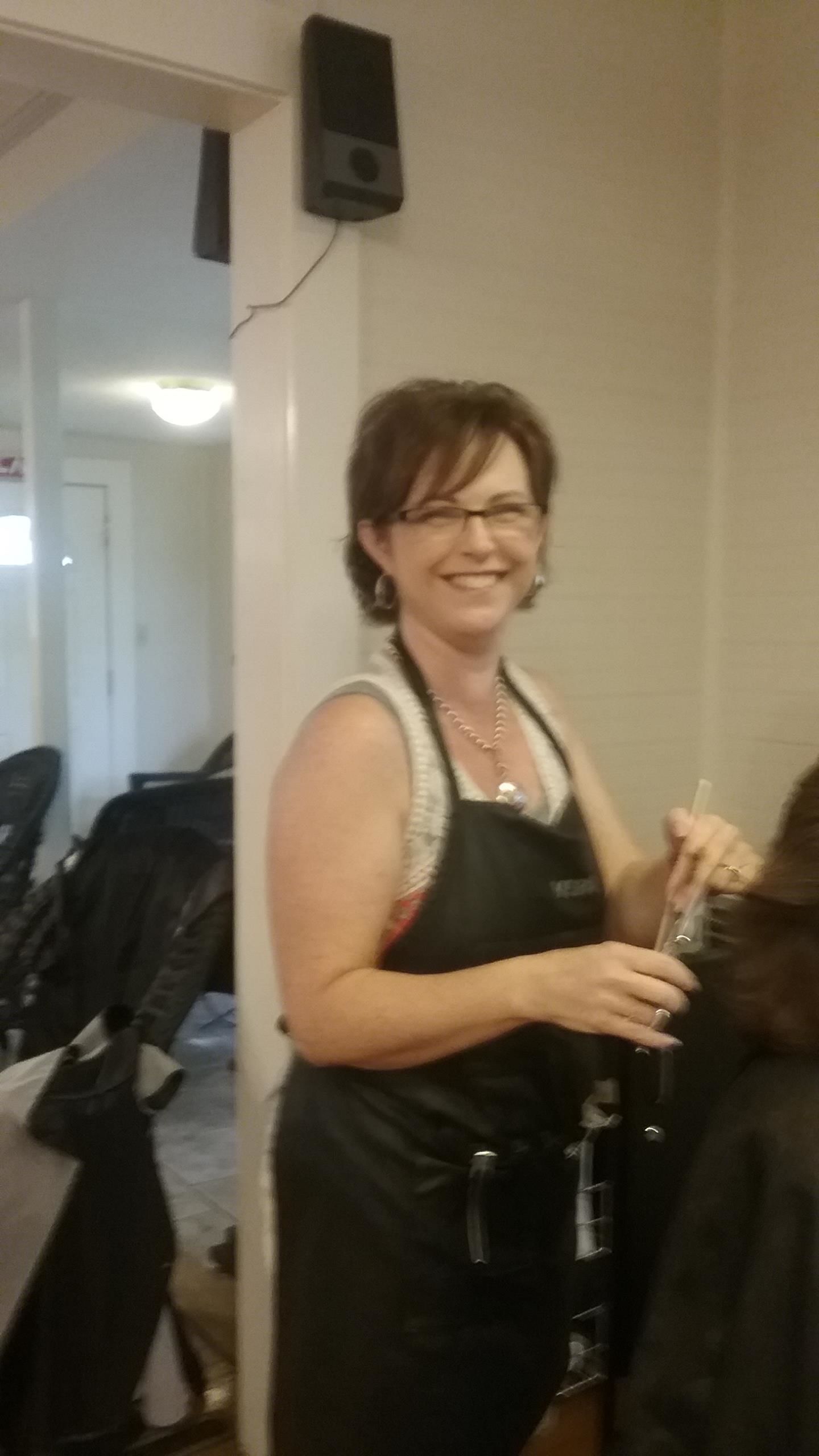 A Kut Above Inc Logo