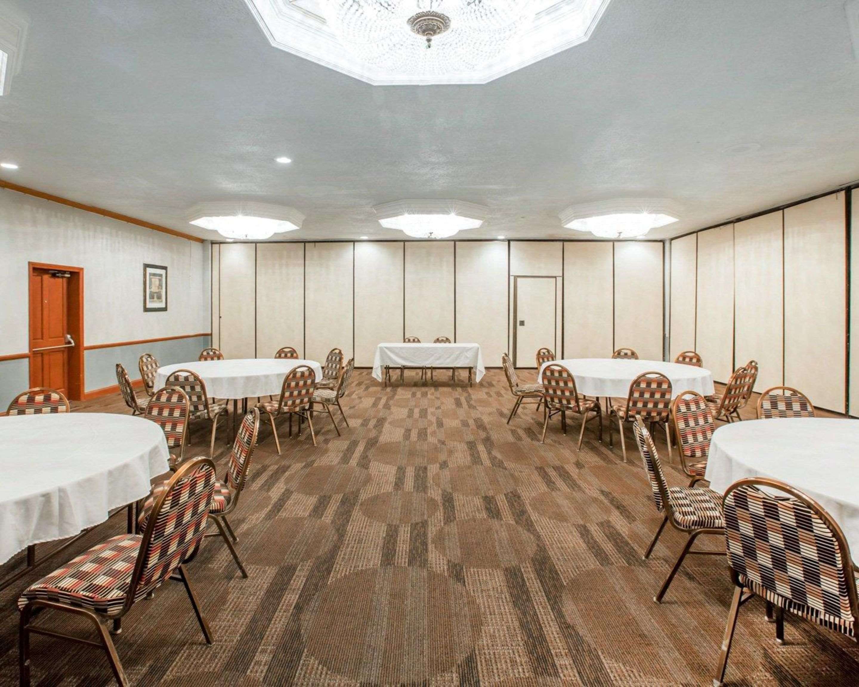 Clarion Inn Conference Center Photo